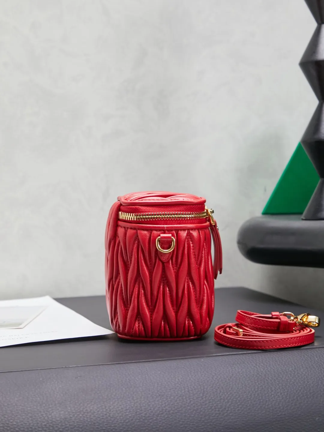All categories Official website "Brand Women's Bags" Women's Bags 💙 miumiu 2026 new MIUMIU super mini cosmetic bag