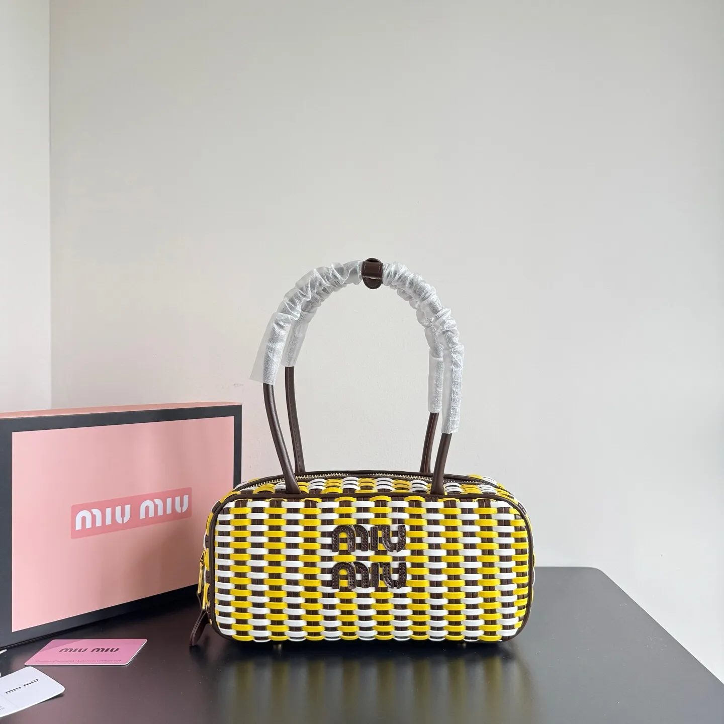 All categories Official website "Brand Women's Bags" Women's Bags 💙 miumiu 2025 new MiuMiu straw bag