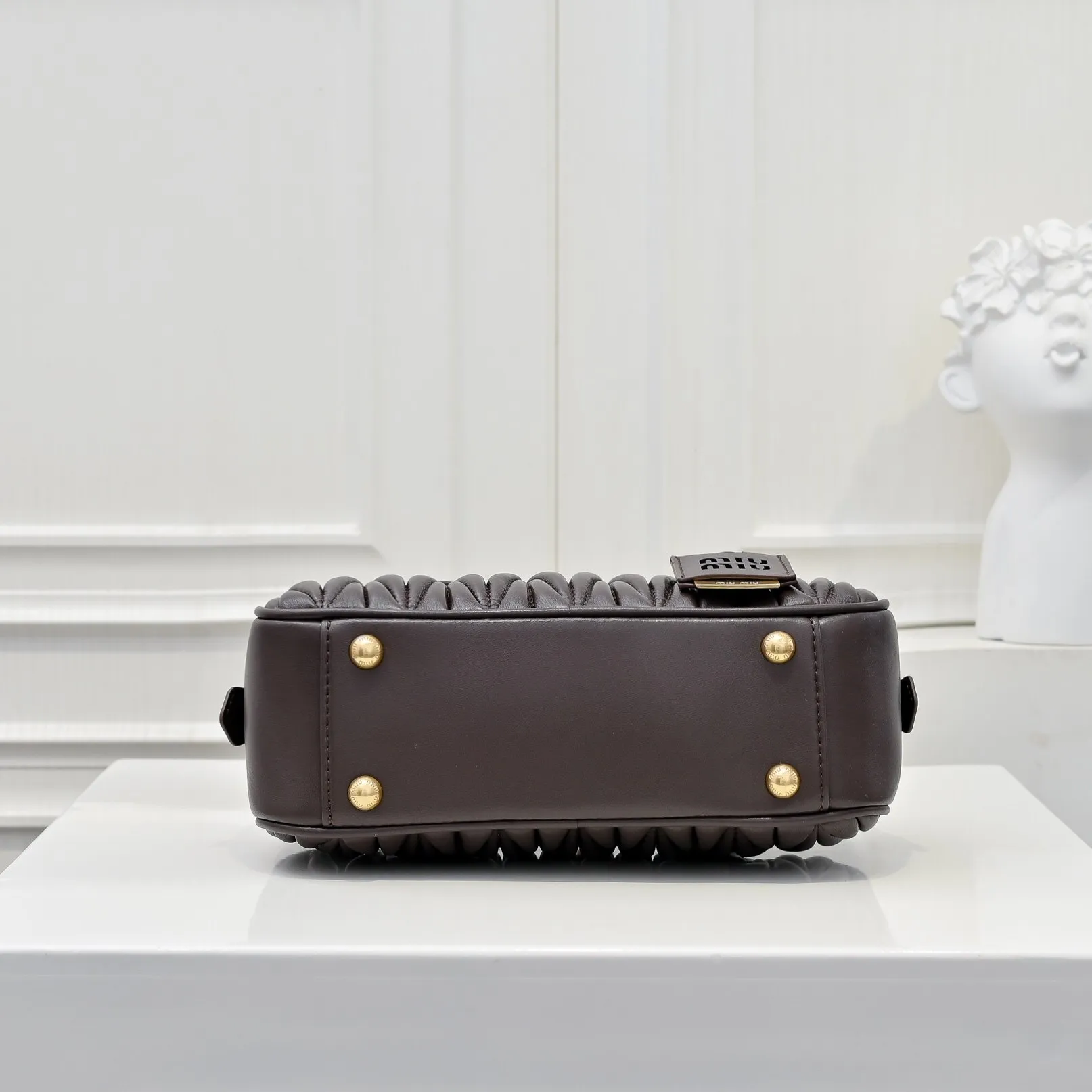 All categories Official website "Brand Women's Bags" Women's Bags 💙 miumiu 2025 new MIUMIU handbags