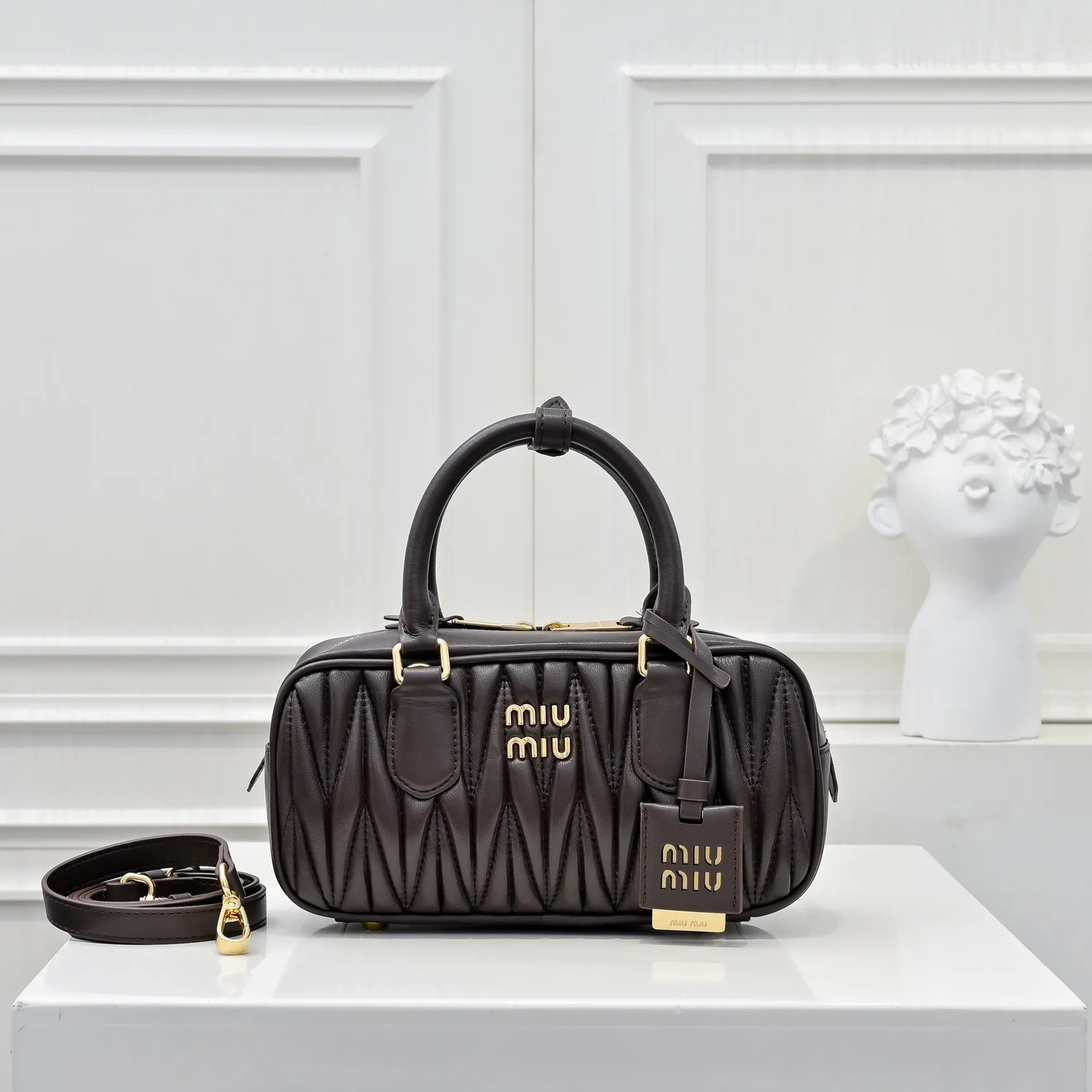 All categories Official website "Brand Women's Bags" Women's Bags 💙 miumiu 2025 new MIUMIU handbags