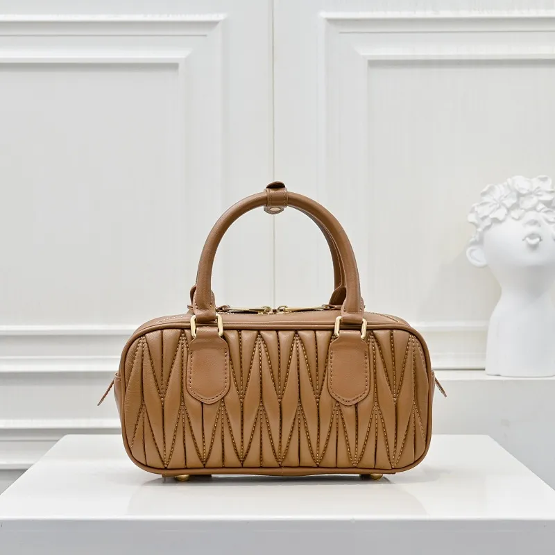 All categories Official website "Brand Women's Bags" Women's Bags 💙 miumiu 2025 new MIUMIU handbags