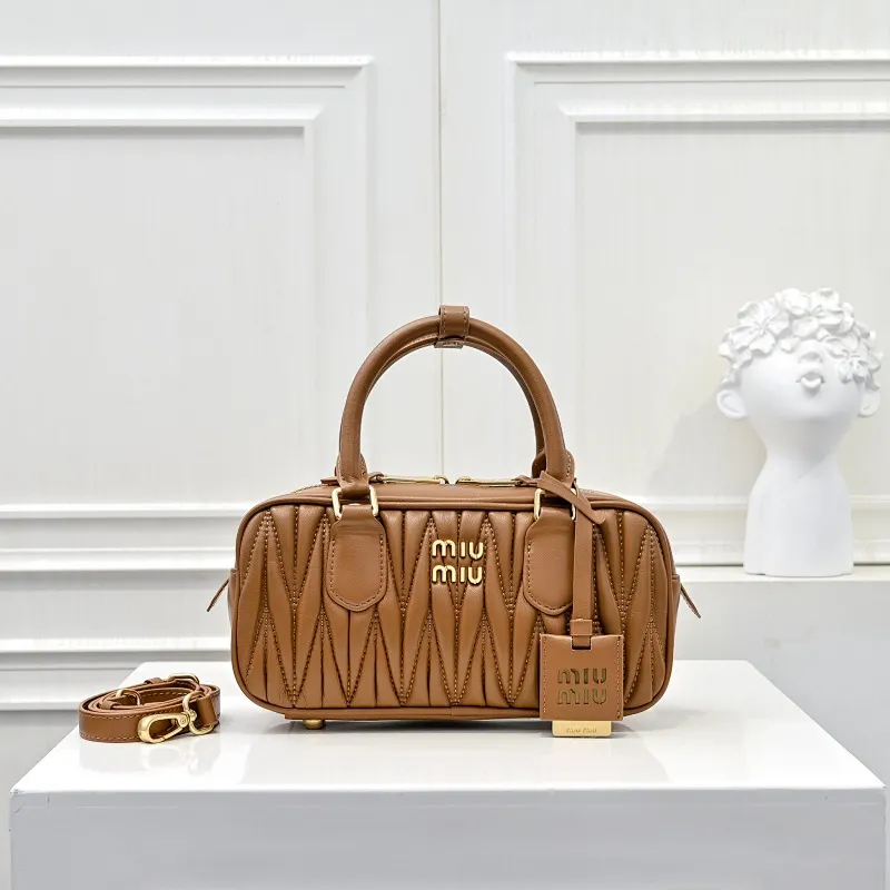 All categories Official website "Brand Women's Bags" Women's Bags 💙 miumiu 2025 new MIUMIU handbags