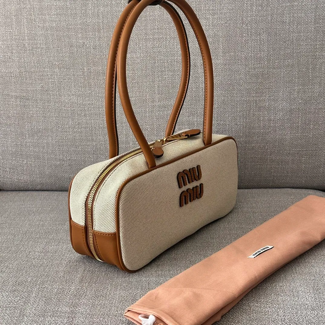 All categories Official website "Brand Women's Bags" Women's Bags 💙 miumiu 2025 new miumiu handbags