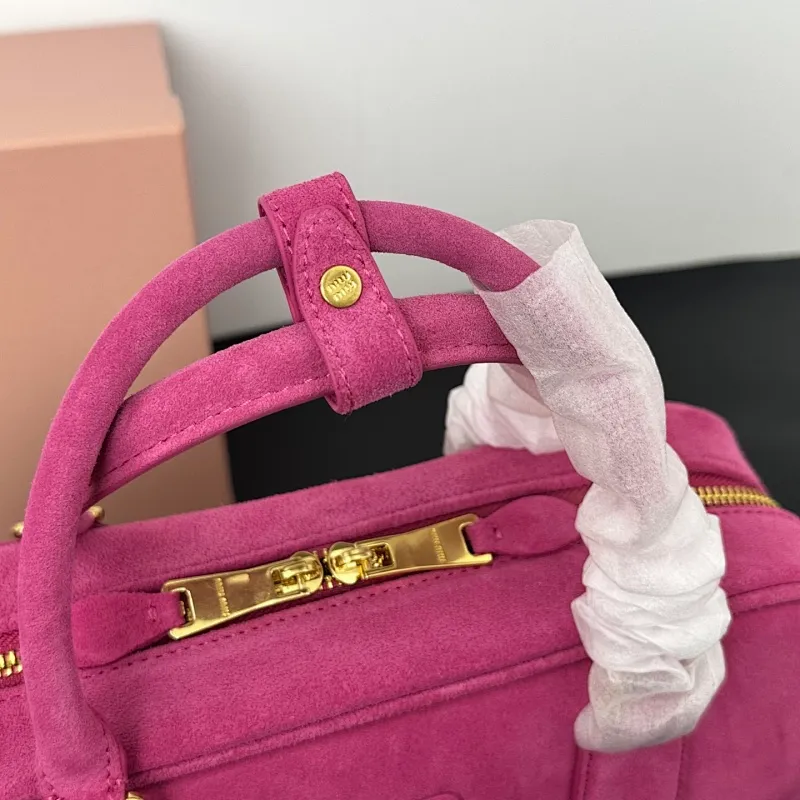 All categories Official website "Brand Women's Bags" Women's Bags 💙 miumiu 2025 new miumiu handbags