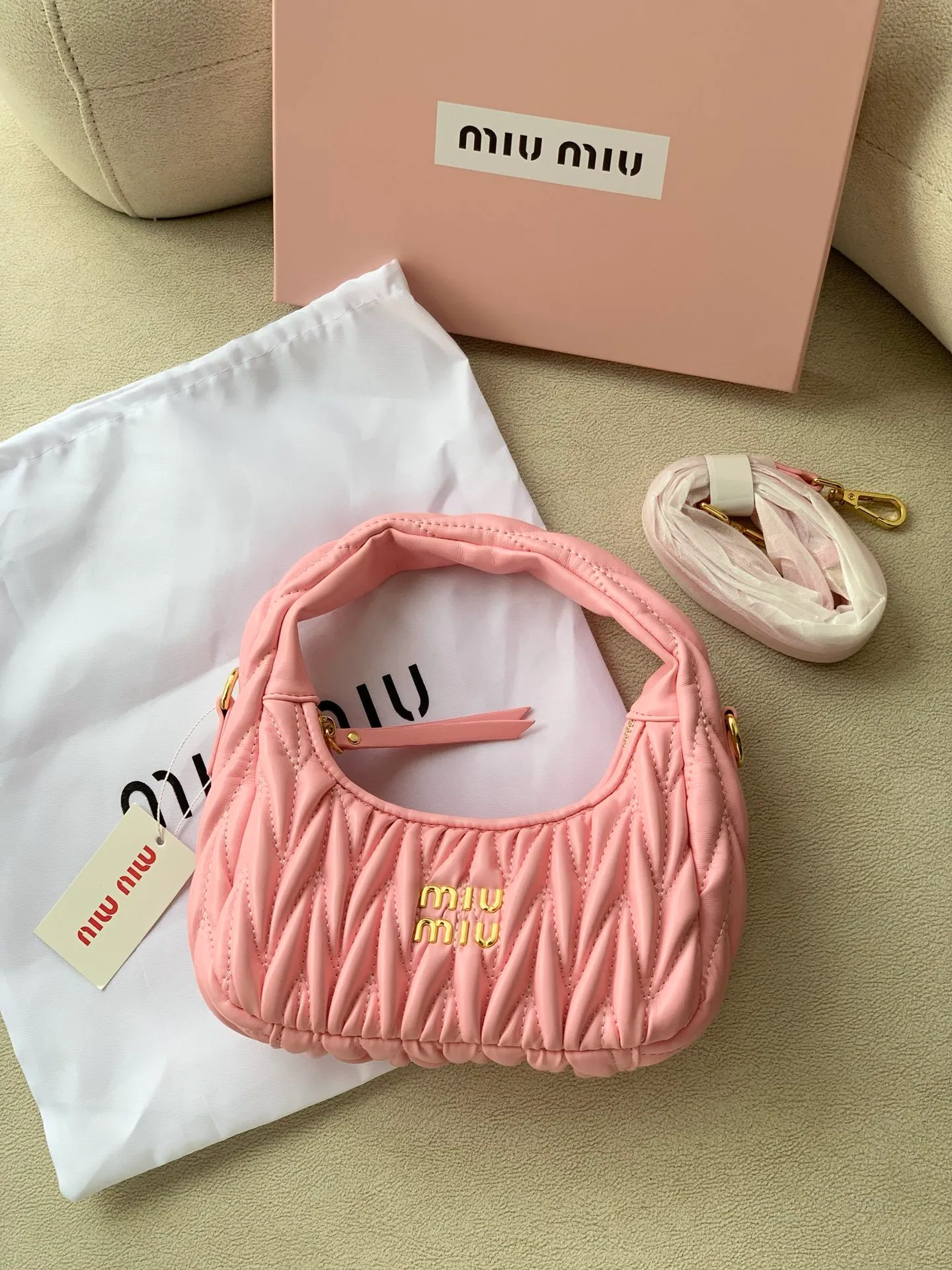 All categories Official website "Brand Women's Bags" Women's Bags 💙 miumiu 2023 new miumiu armpit bags wholesale
