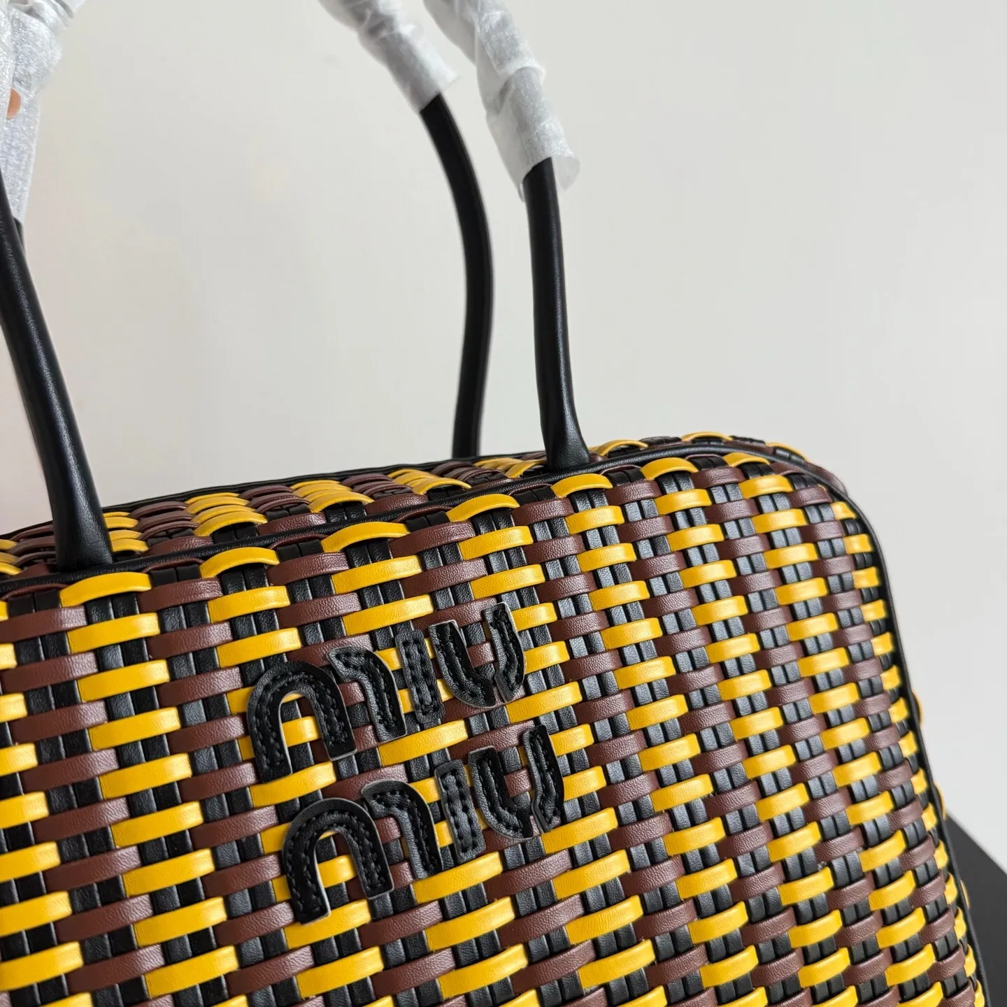 All categories Official website "Brand Women's Bags" Women's Bags 💙 miumiu 2025 new MiuMiu straw bag