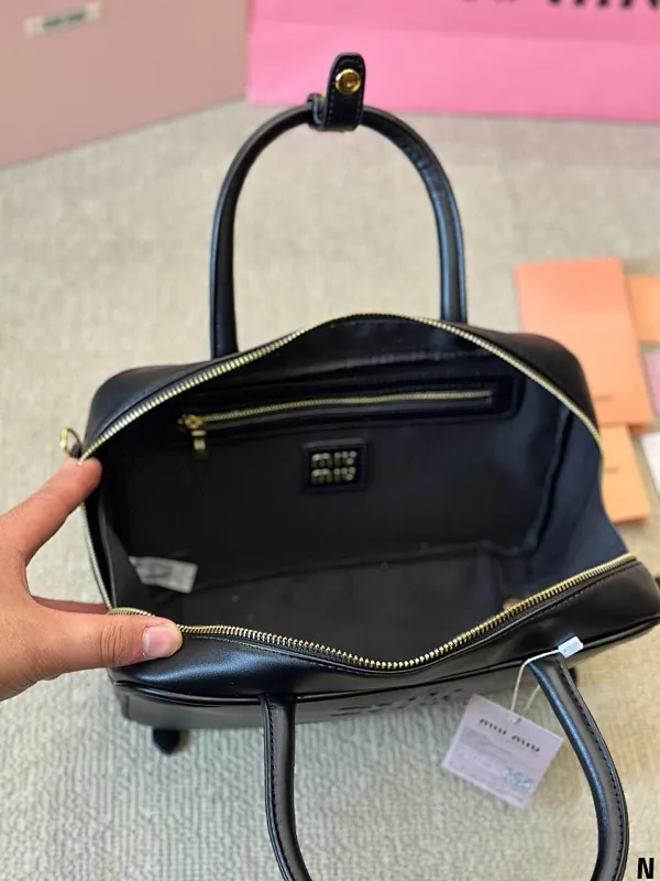 All Categories Official Website "Brand Women's Bags" Women's Bags 💙 miumiu 2024 official website new MIUMIU crossbody bag