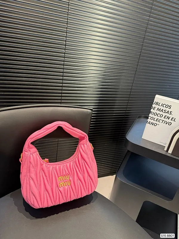 All categories Official website "Brand Women's Bags" Women's Bags 💙 miumiu 2025 new MIUMIU armpit bag