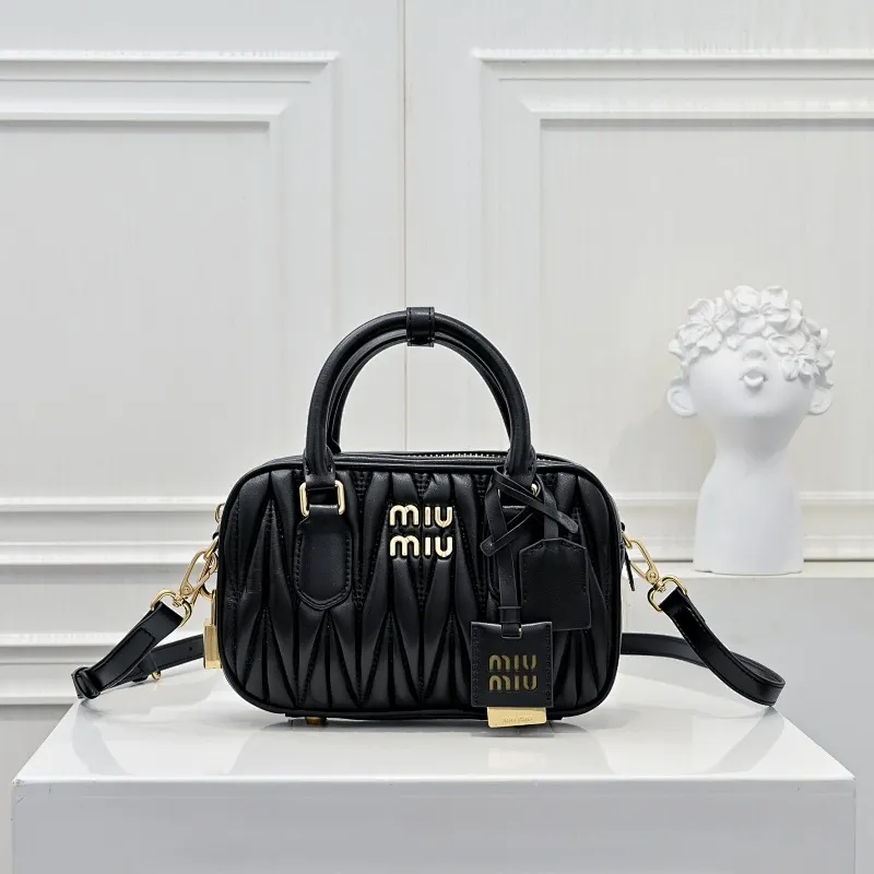 All categories Official website "Brand Women's Bags" Women's Bags 💙 miumiu 2025 new MIUMIU handbags