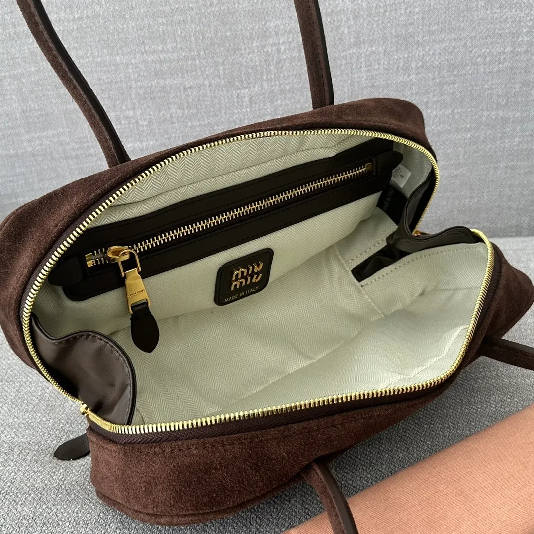 All categories Official website "Brand Women's Bags" Women's Bags 💙 miumiu 2025 new miumiu handbags