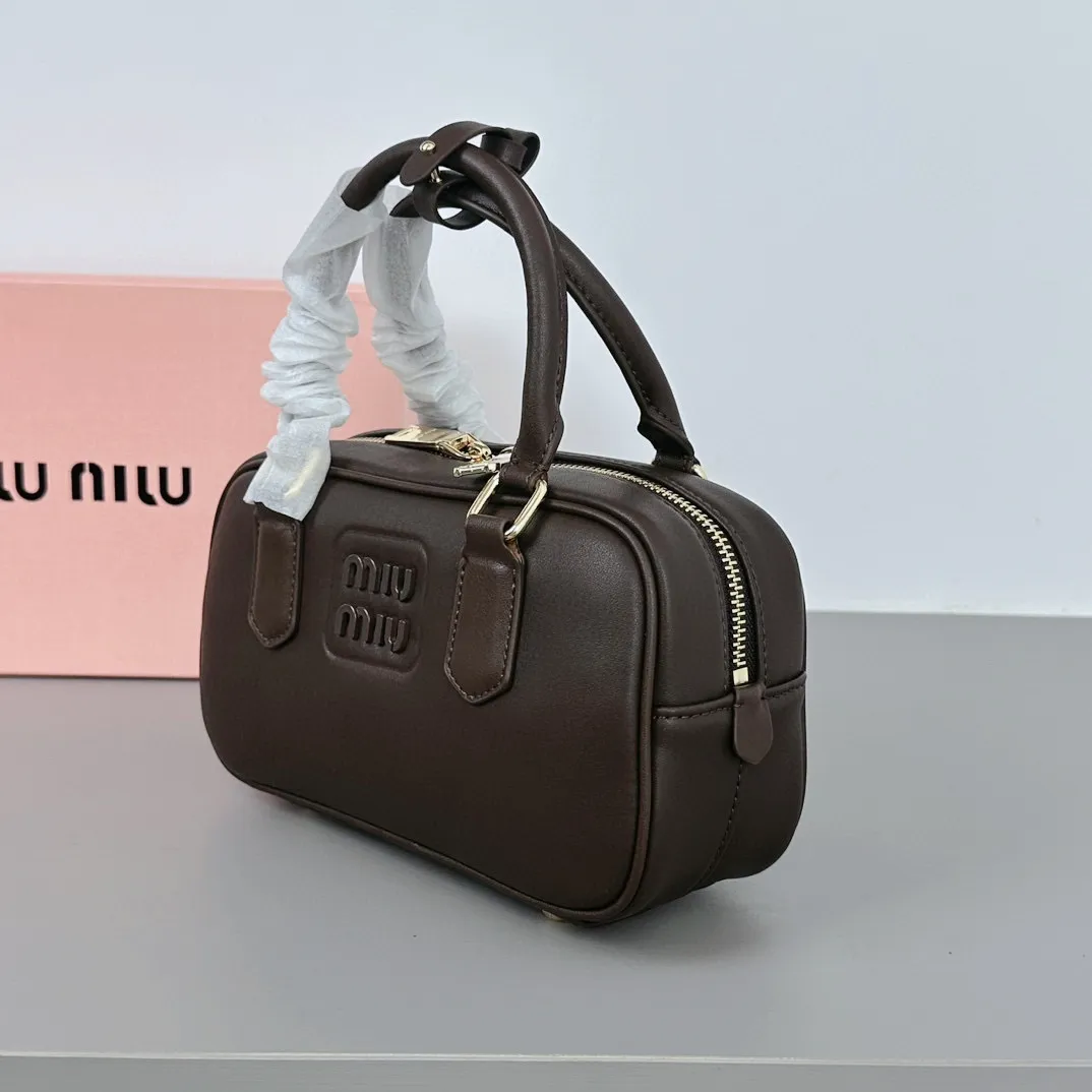 All categories Official website "Brand Women's Bags" Women's Bags 💙 miumiu 2025 new miumiu handbags