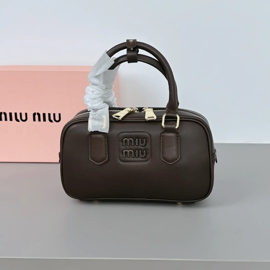 All categories Official website "Brand Women's Bags" Women's Bags 💙 miumiu 2025 new miumiu handbags