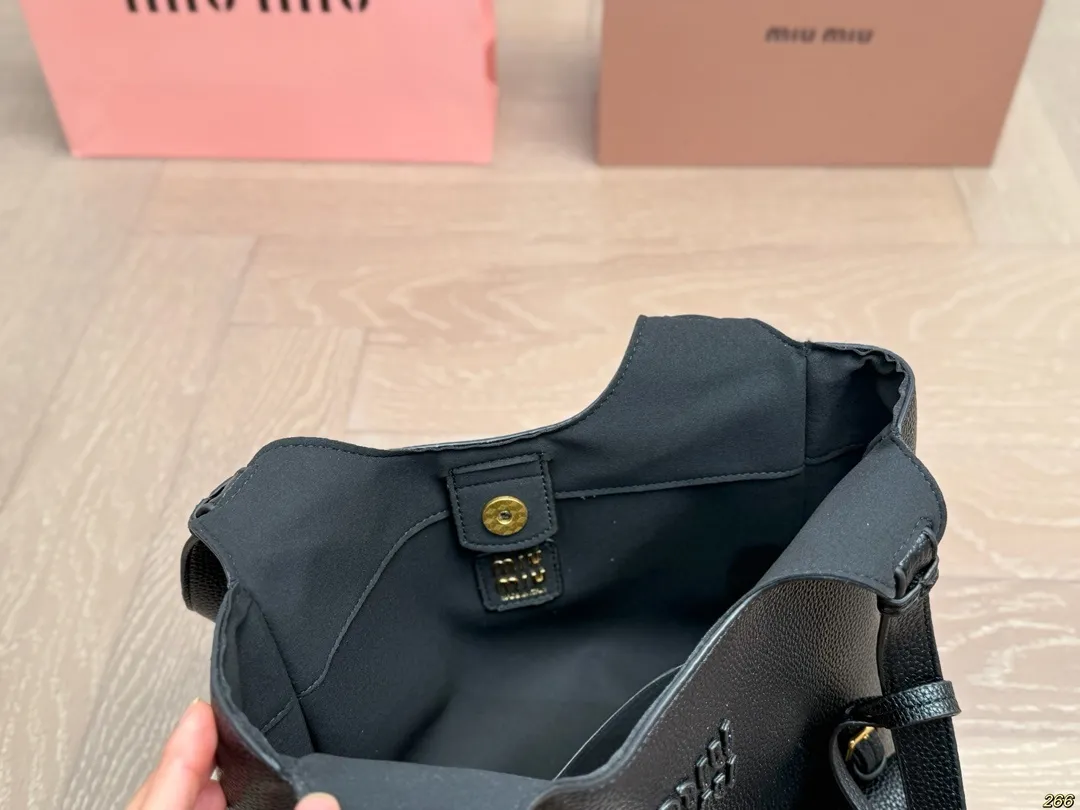 All categories Official website "Brand Women's Bags" Women's Bags 💙 miumiu 2025 new miumiu handbags
