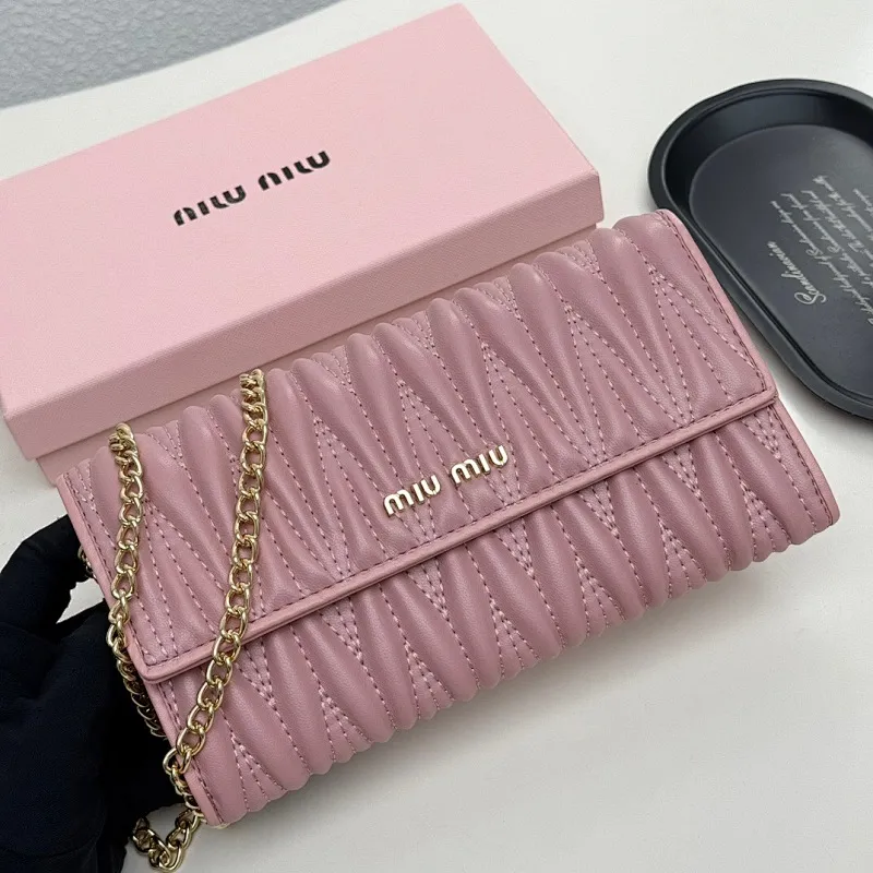 All categories Official website "Brand Women's Bags" Women's Bags 💙 miumiu 2025 new MIUMIU crossbody bag