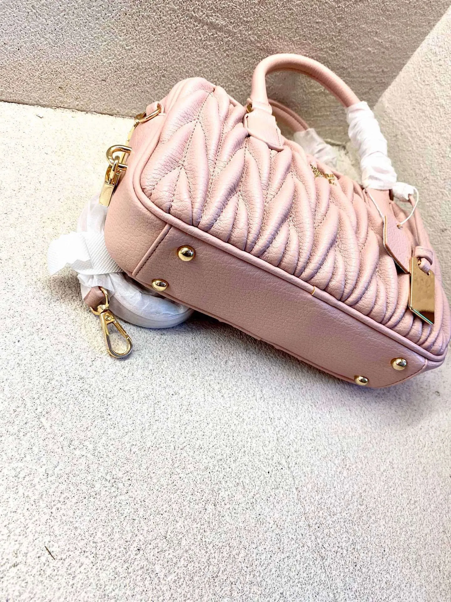 All categories Official website "Brand Women's Bags" Women's Bags 💙 miumiu 2023 new miumiu handbag wholesale