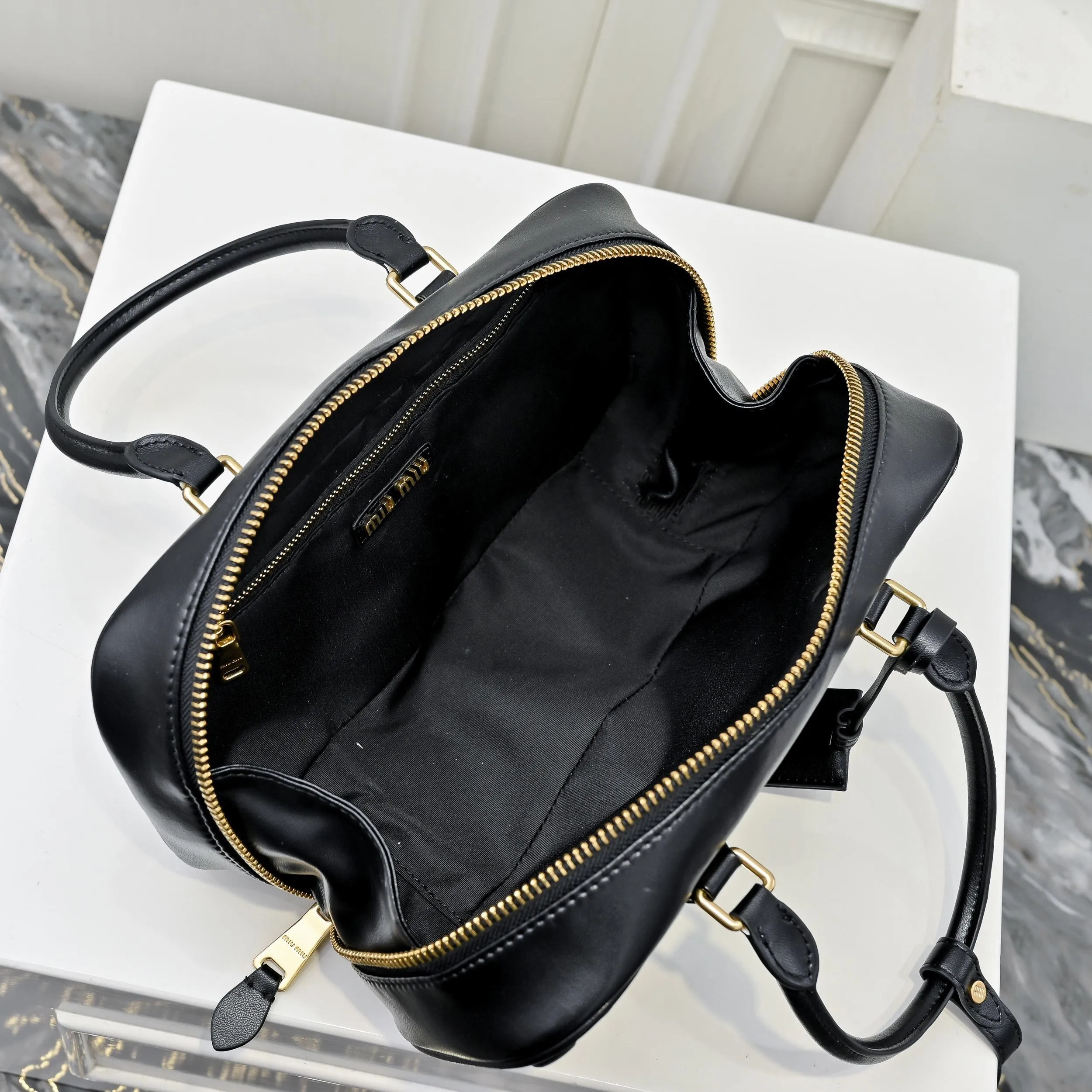 All categories Official website "Brand Women's Bags" Women's Bags 💙 miumiu 2025 new MIUMIU handbags