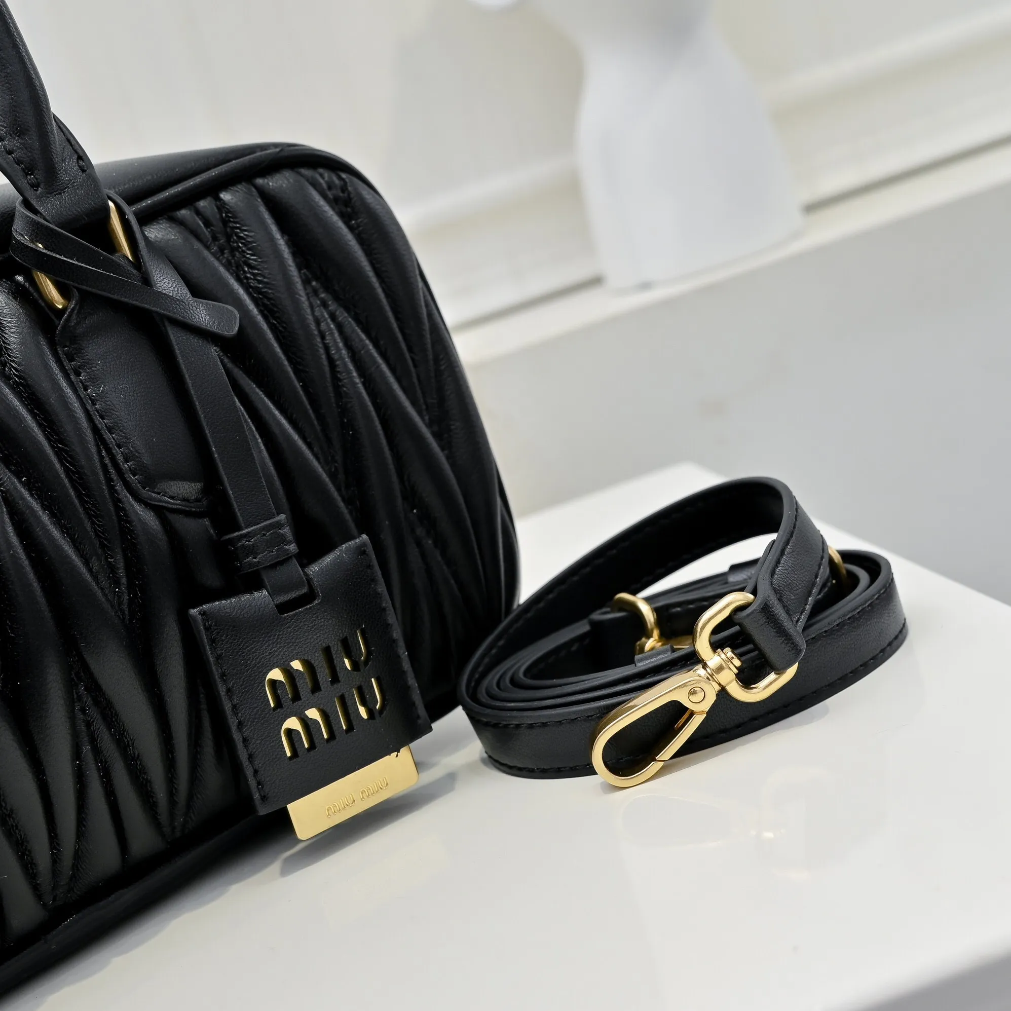 All categories Official website "Brand Women's Bags" Women's Bags 💙 miumiu 2025 new MIUMIU handbags
