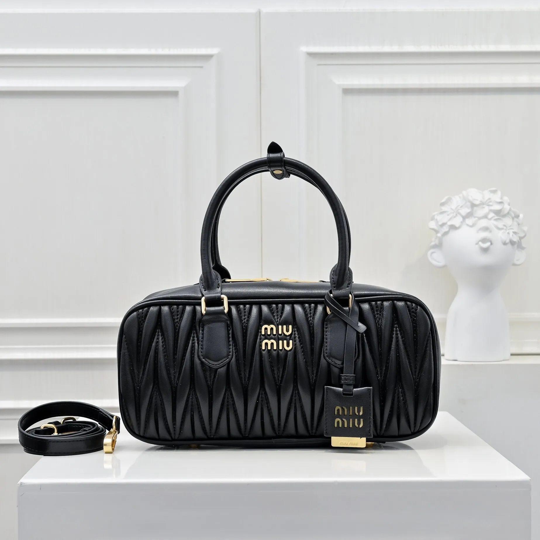 All categories Official website "Brand Women's Bags" Women's Bags 💙 miumiu 2025 new MIUMIU handbags