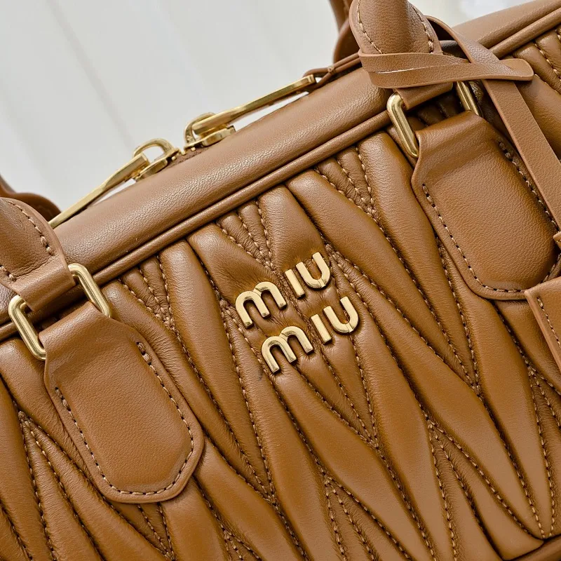 All categories Official website "Brand Women's Bags" Women's Bags 💙 miumiu 2025 new MIUMIU handbags