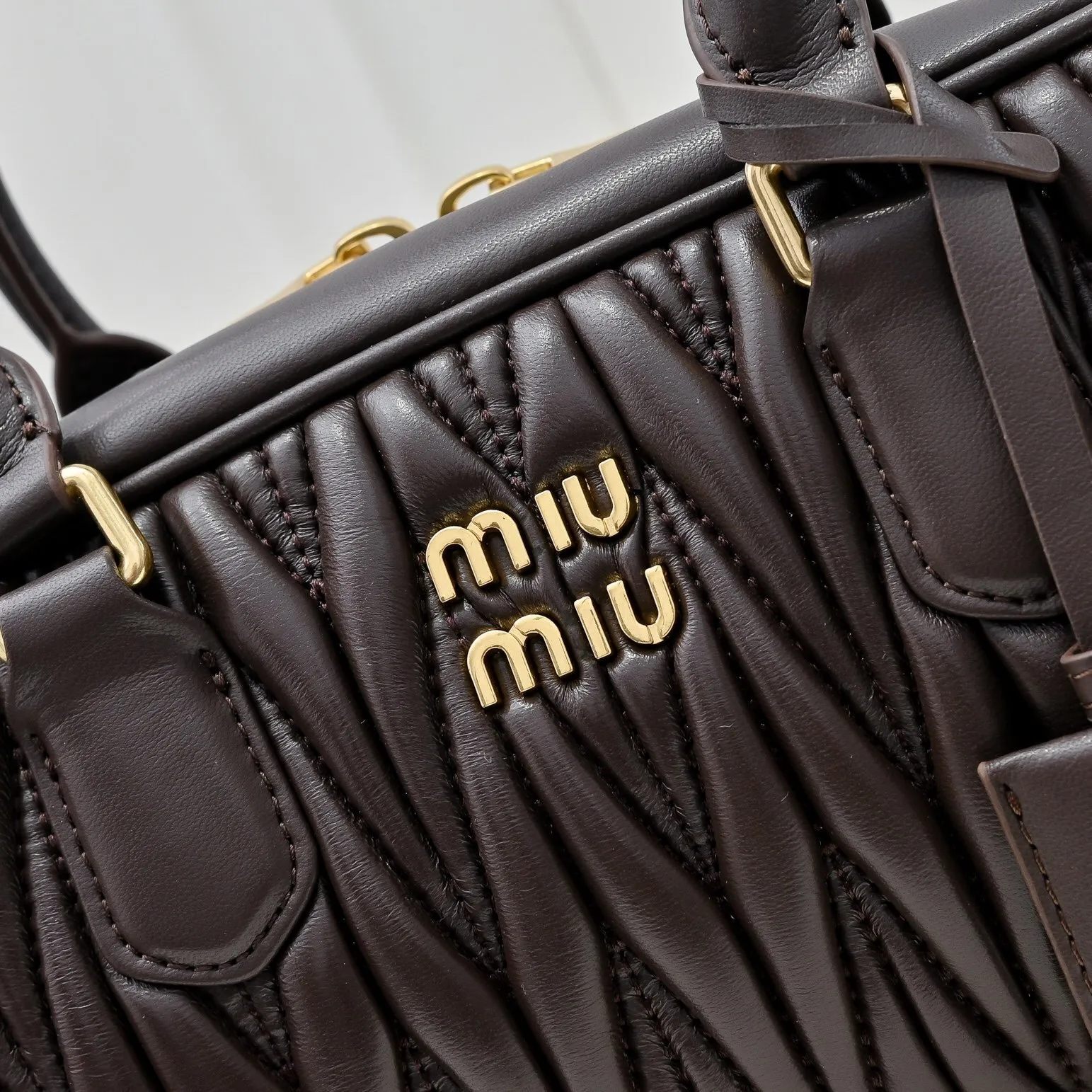 All categories Official website "Brand Women's Bags" Women's Bags 💙 miumiu 2025 new MIUMIU handbags
