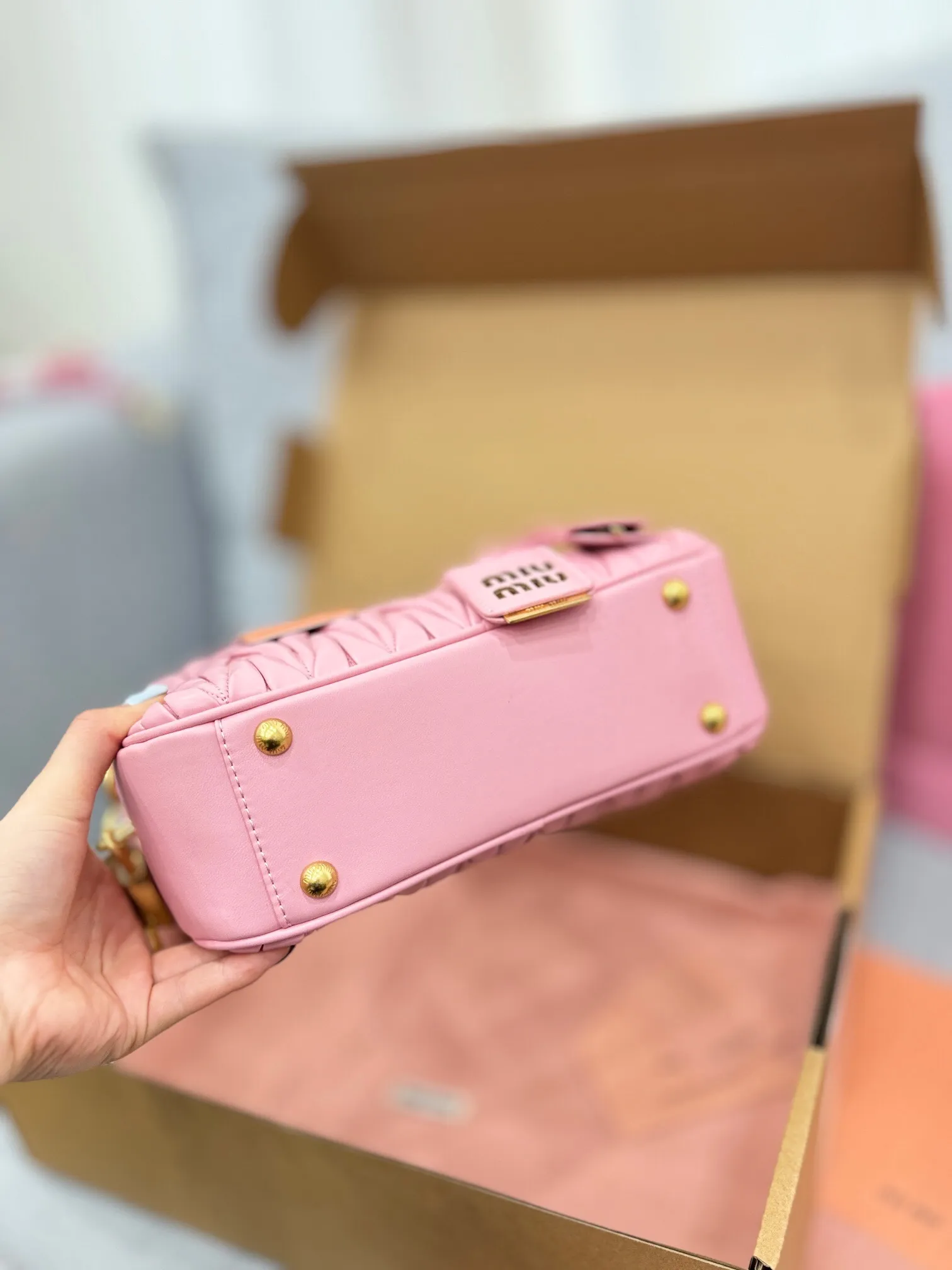 All categories Official website "Brand Women's Bags" Women's Bags 💙 miumiu 2024 new MIUMIU handbags