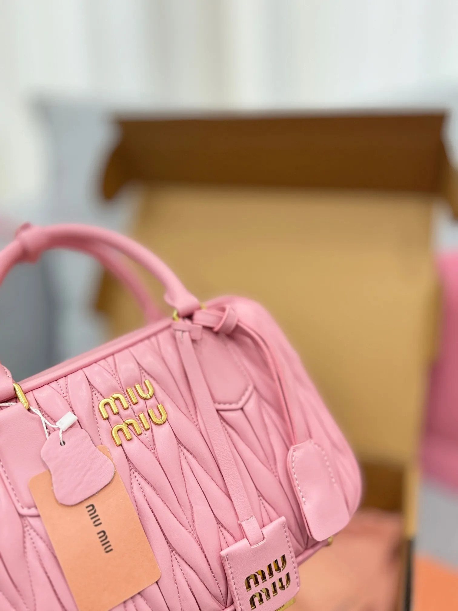 All categories Official website "Brand Women's Bags" Women's Bags 💙 miumiu 2024 new MIUMIU handbags