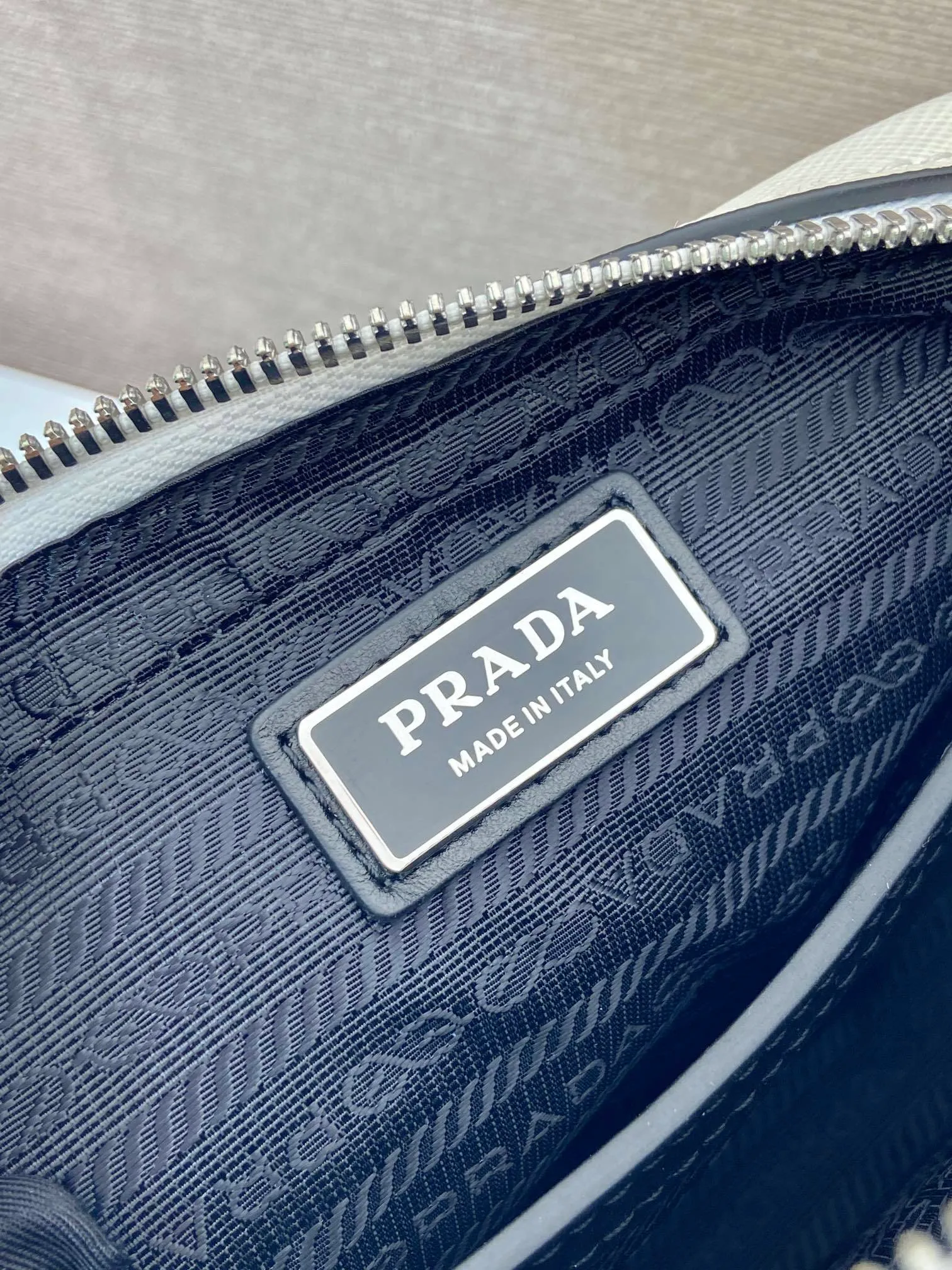 All Categories 💚 Top Version Men’s Bags 💚 PRADA 2026 New Prada Crossbody Bag