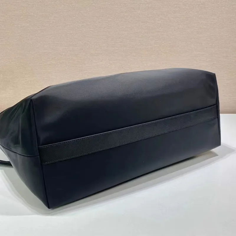 All categories 💚 Top version men’s bag 💚 PRADA 2023 official latest version PRADA handbag