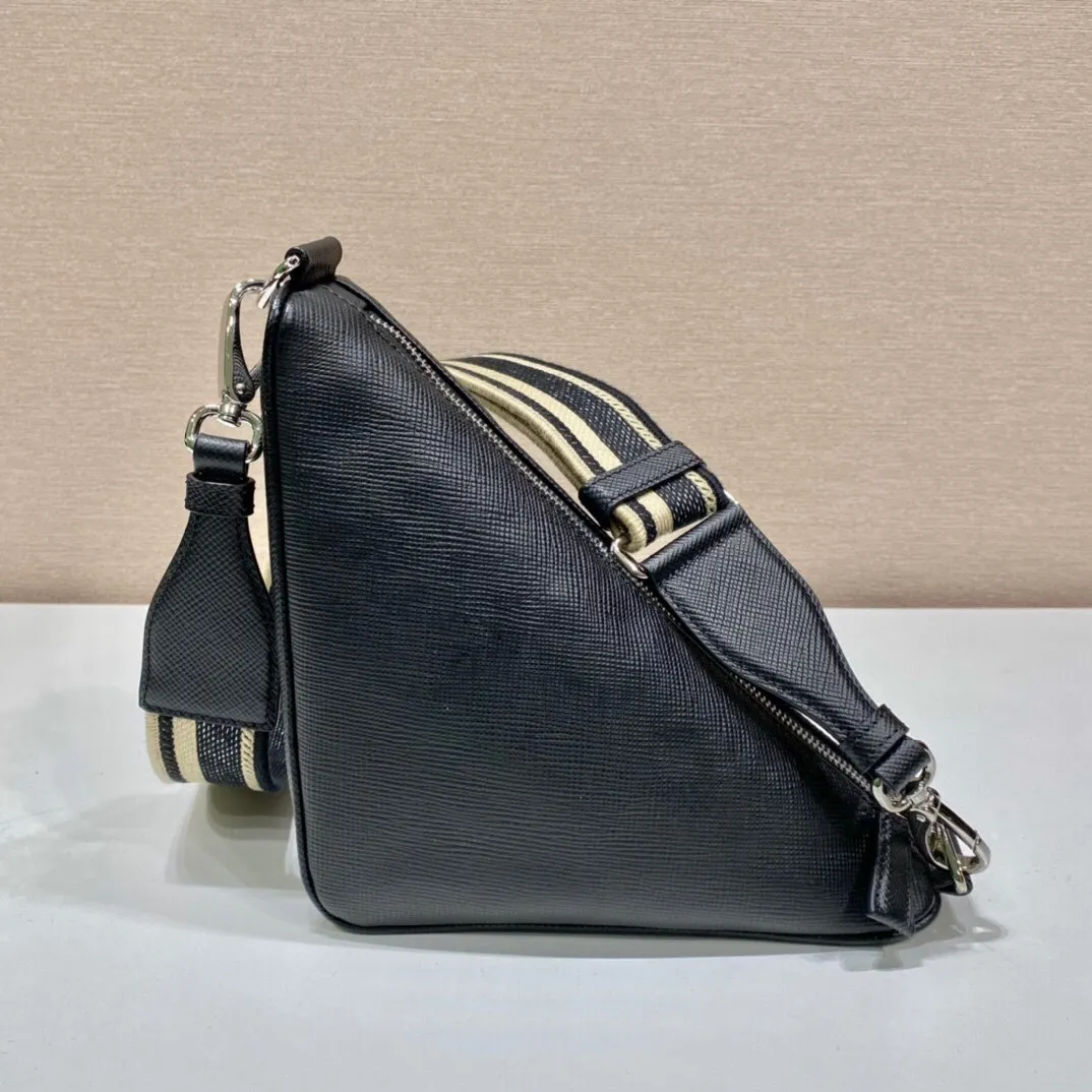 All Categories 💚 Top Version Men’s Bags 💚 PRADA 2024 New Prada Crossbody Bag