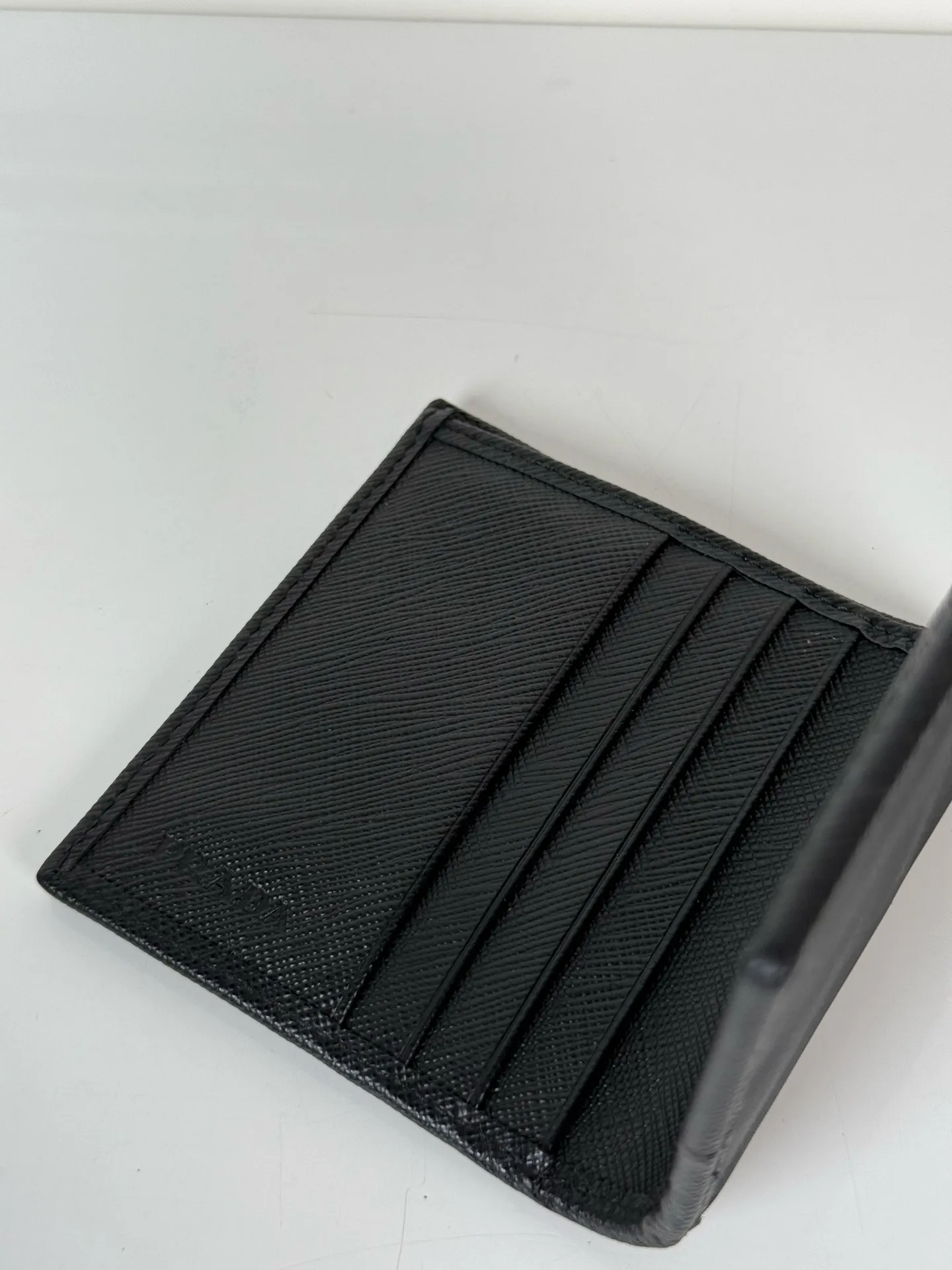 💰380, P Home ➡️ Unisex short wallet, black, model 2MO004 cross-grain cowhide + nylon fabric, eight card slots, length 9cm height 10cm, 175 steel stamp, meticulous and neat workmanship as shown in the picture