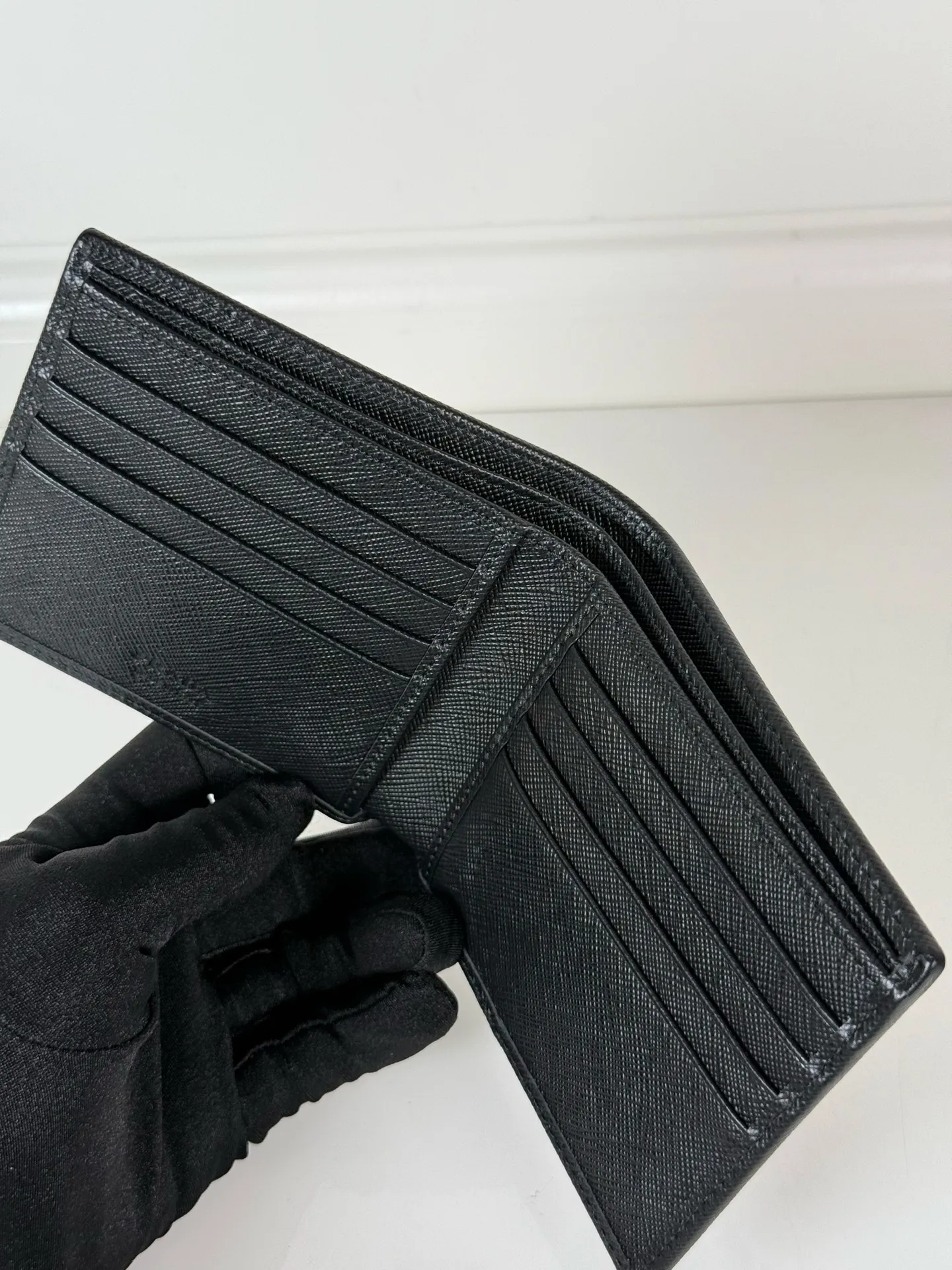 💰380, P Home➡️Men's short wallet, black, model 2M0513, made of cross-grain cowhide + nylon fabric, eight card slots, length 11 and height 9.5cm