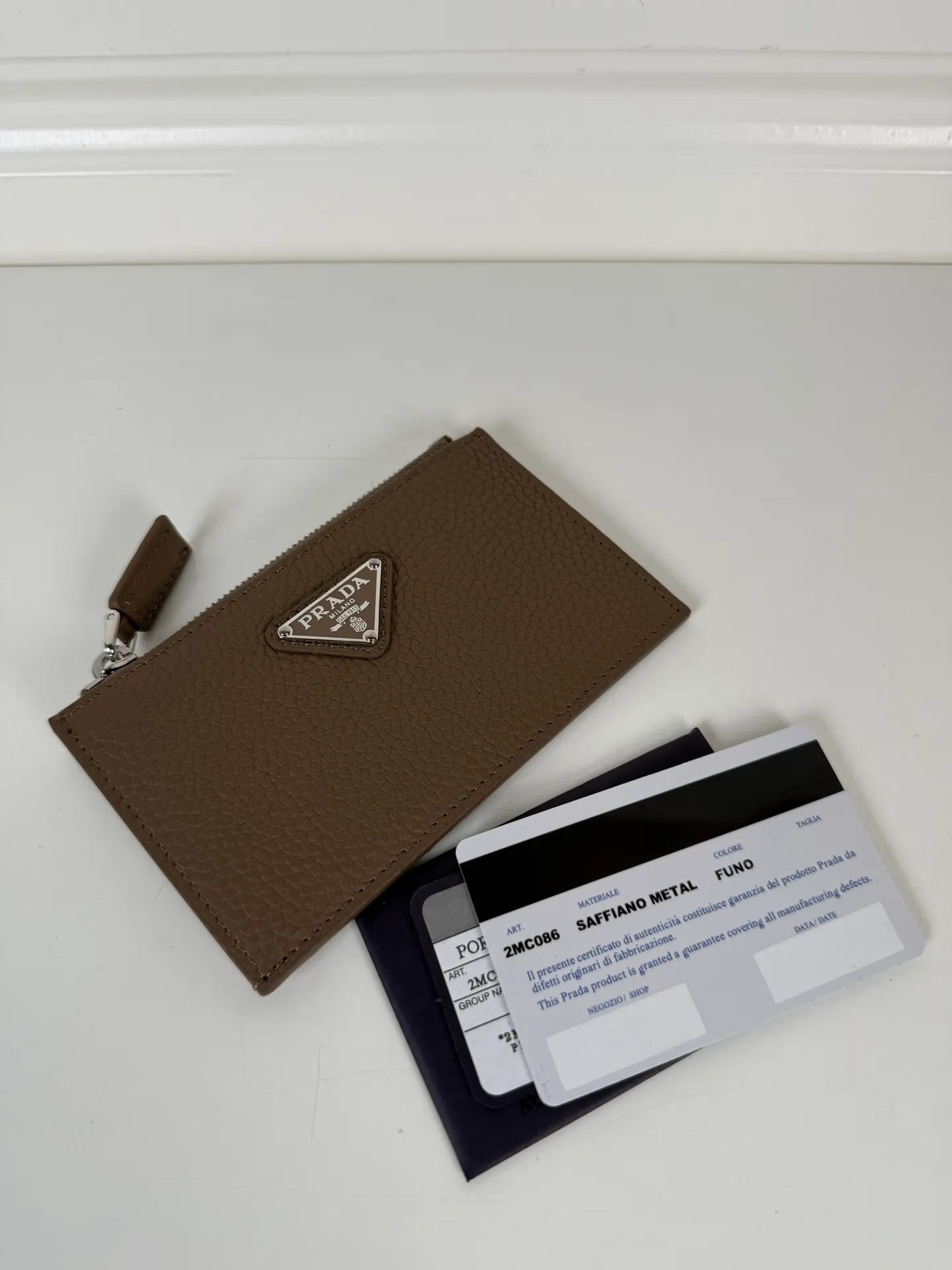 💰420, P Home➡️Gray deerskin bag, model: 2MC086, unisex model, 5 card slots, large capacity, 1 leather zipper bag, 8cm*13cm, 175 steel stamp