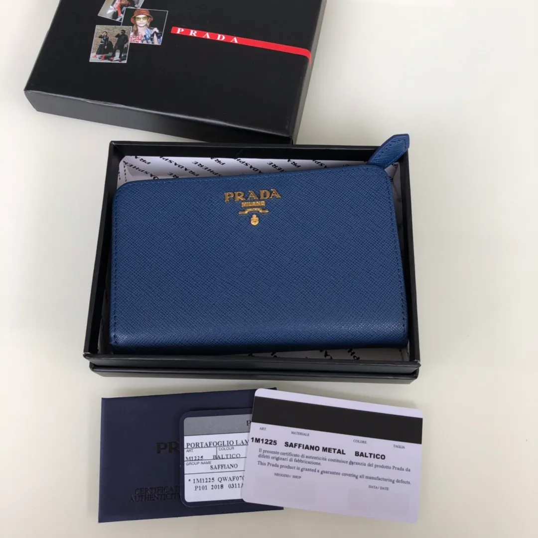 💰520, P Home ➡️Women's cross-pattern short clip, single quality, model 1M1225, ten card slots, two ID pockets, a zippered zero 💰 pocket sandwich, size 14x9.5cm