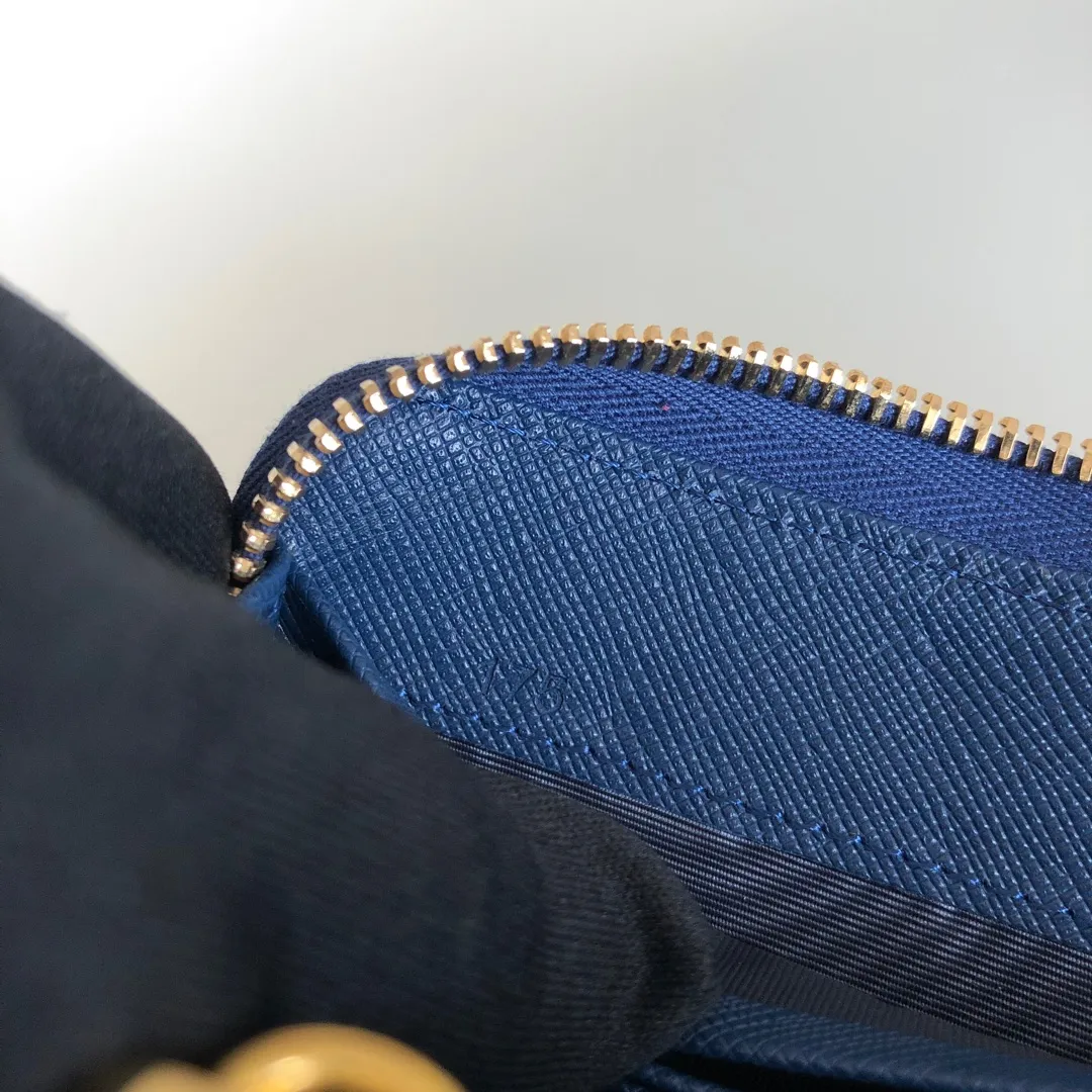 💰560, P Home➡️Cross pattern single zipper wallet, royal blue, model 1ML506, yuan quality, made of cross pattern cowhide, size 20×10.3cm, 175 steel stamp, exquisite workmanship as shown in the picture