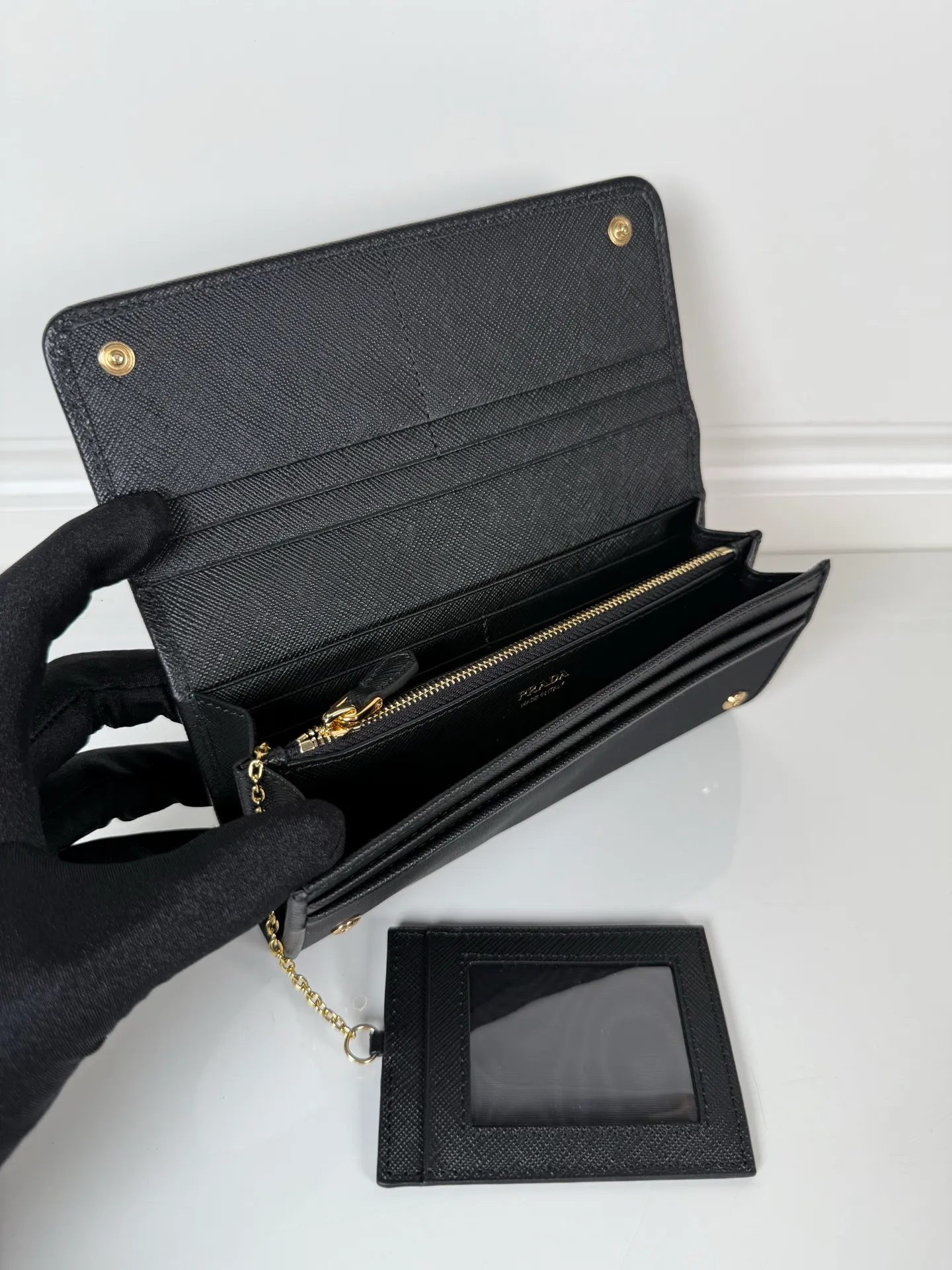 💰560, P Home ➡️Ladies flip wallet, model 1MH132, black, made of imported cross-grain cowhide + nylon fabric, original quality, size 18.7x9.5cm, taken in kind, what you see is what you get