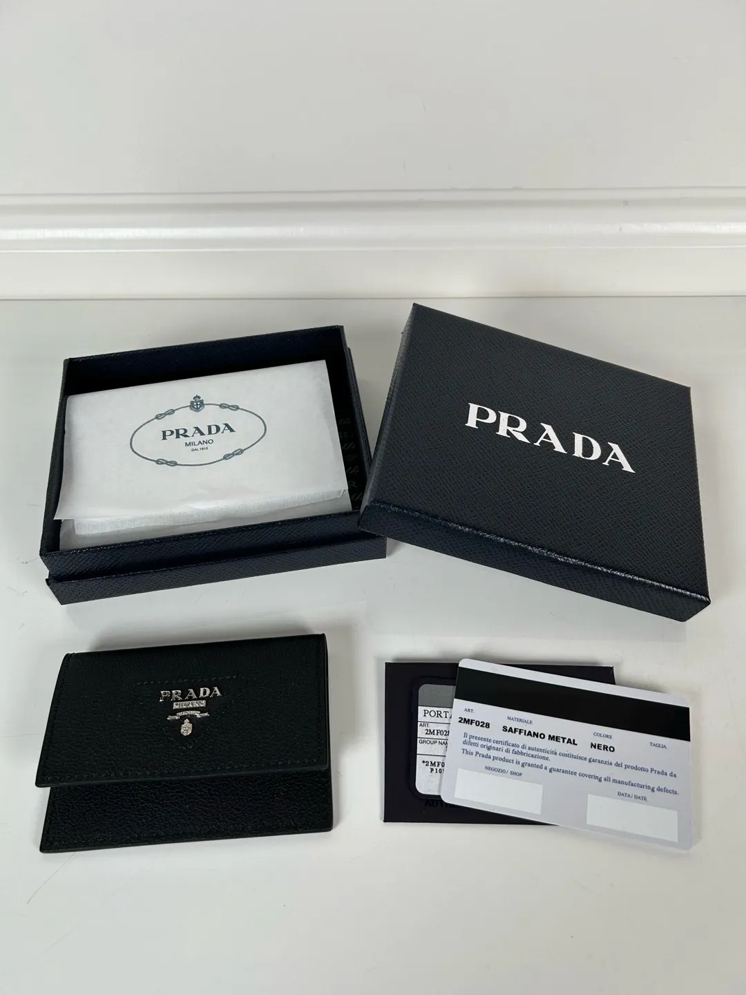 💰320, P Home ➡️ Unisex small card holder, black, model: 1MF028, original quality, imported deerskin texture, 2 card slots, can hold multiple cards, size 10×7cm, actual shot, what you see is what you get