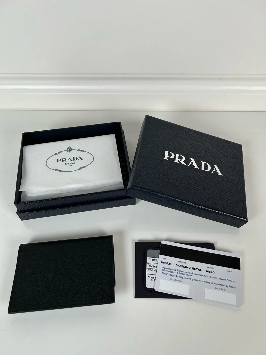 💰320, P Home ➡️ Unisex small card holder, black, model: 1MF028, original quality, imported deerskin texture, 2 card slots, can hold multiple cards, size 10×7cm, actual shot, what you see is what you get
