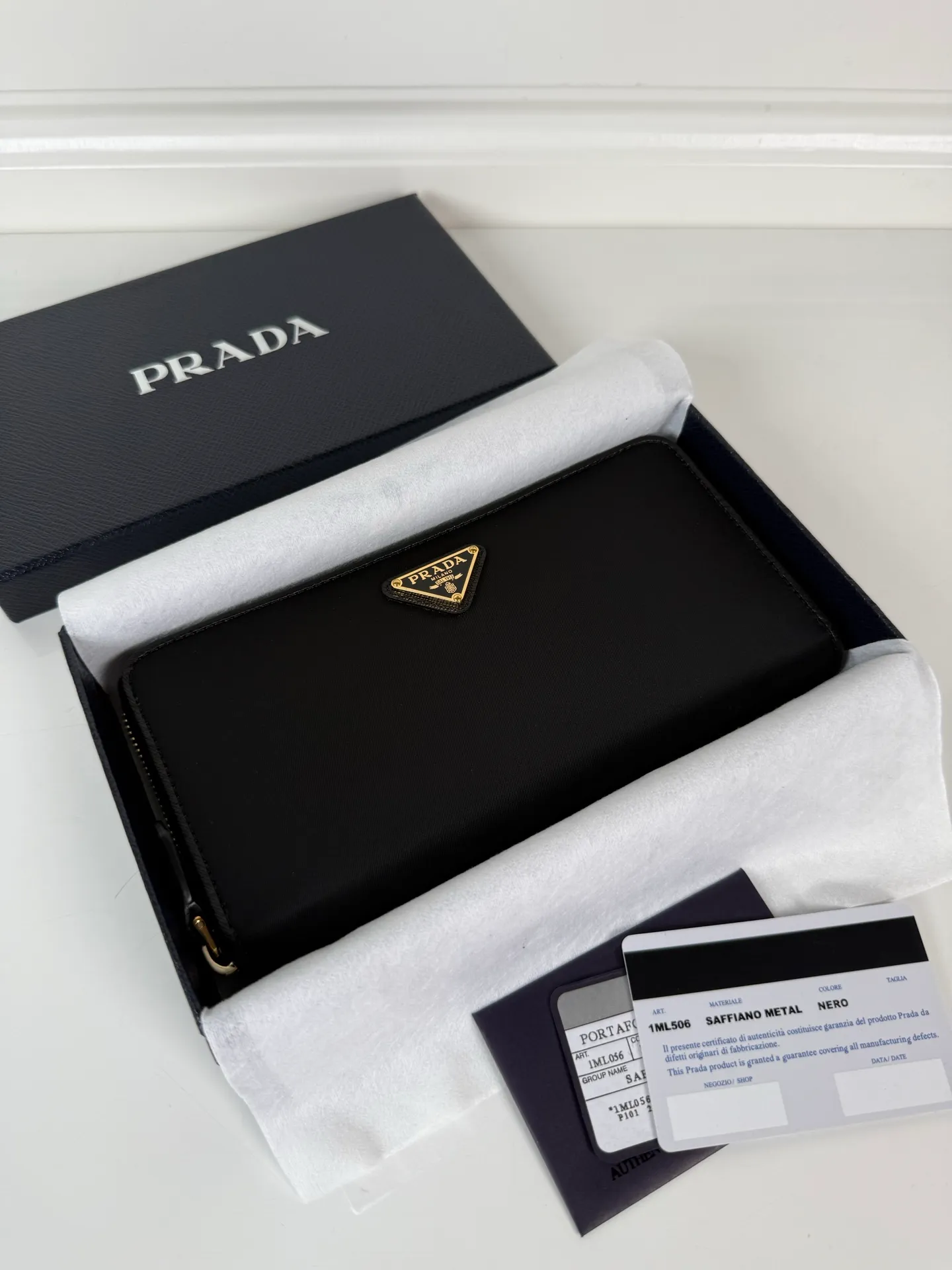 💰560, P Home➡️Nylon fabric + cowhide, single zipper wallet, caramel color, model 1ML506, single dollar quality, made of nylon fabric cross-grain cowhide, size 20×10.3cm, 175 steel stamp, exquisite workmanship as shown in the picture