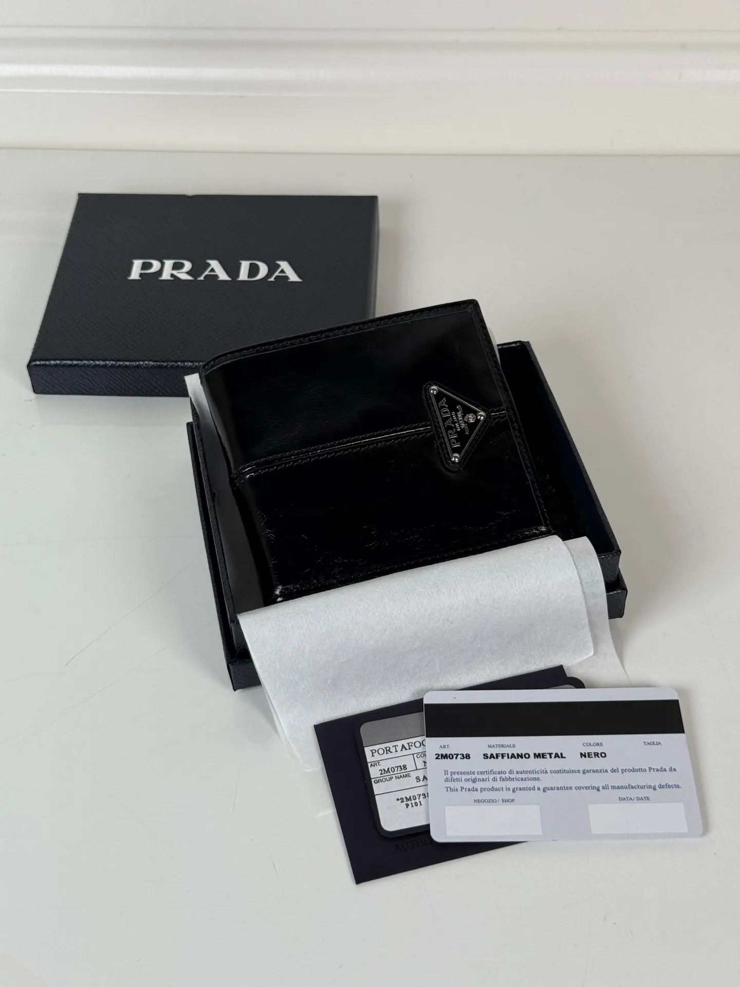 💰400, P Home➡️Men's cross-pattern short clip, black, model 2M0738, one snap bag, four card slots, size 11x9.5 cm, real shot quality as shown,