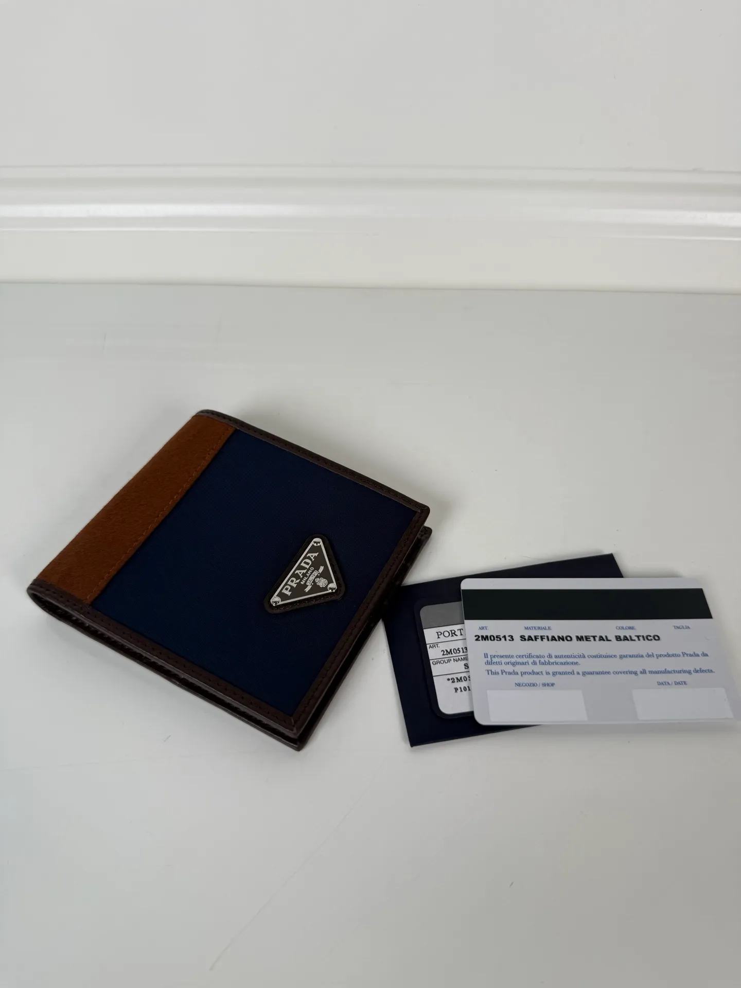💰400, P Home➡️Men's short wallet, model 2M0513, made of suede + nylon fabric, eight card slots, length 11 and height 9.5cm