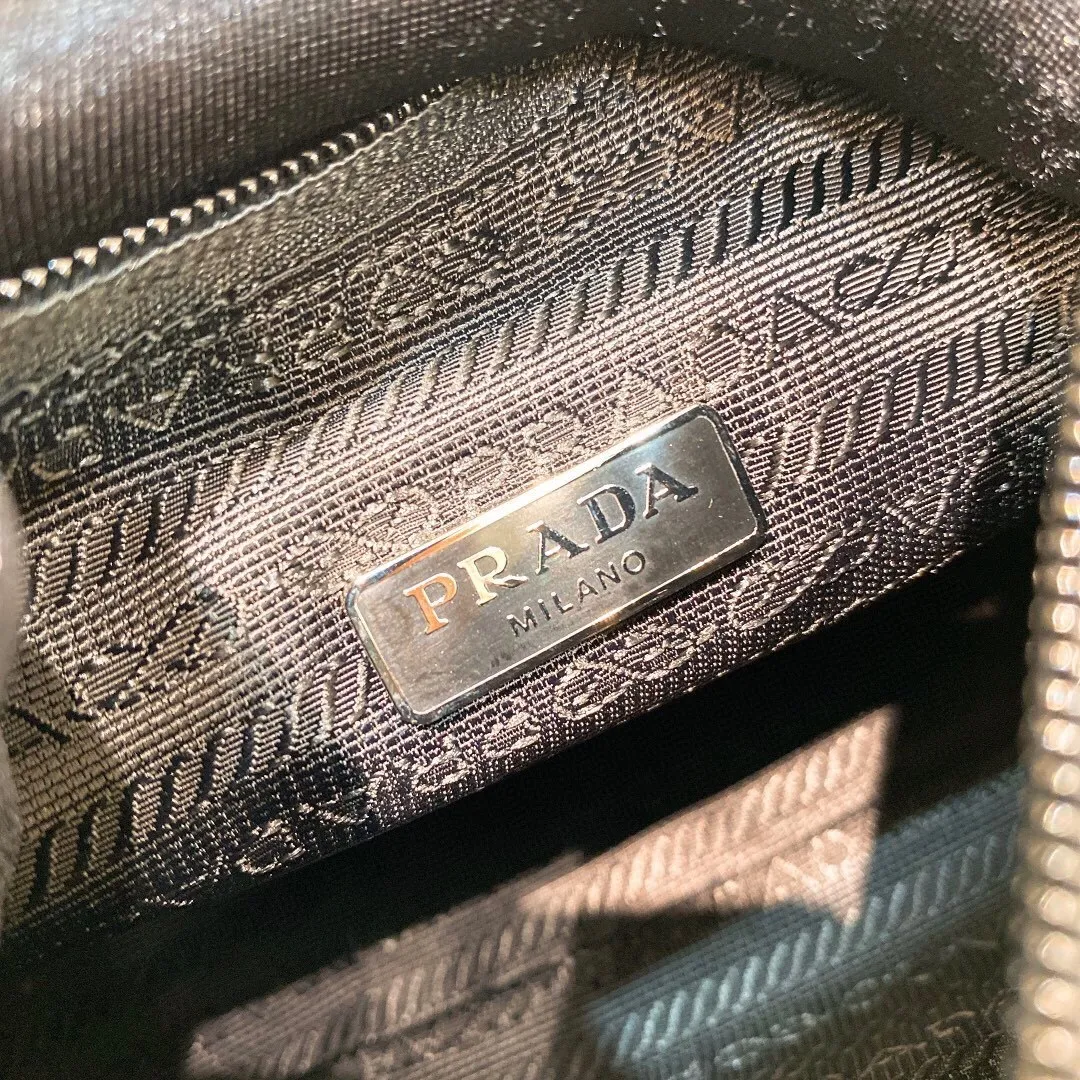 All Categories Official Website "Brand Women's Bags" Women's Bags 💙 PRADA 2022 Official New Prada Underarm Bag Wholesale 58001700 Original Order Quality Size: 22-17-6CM