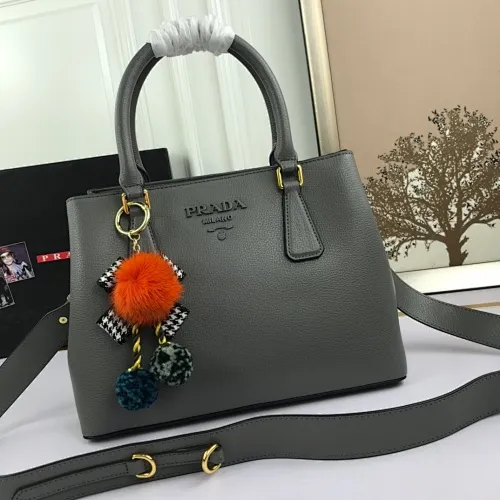 All categories Official website "Brand Women's Bags" Women's Bags 💙 PRADA 2022 official new Prada calfskin handbag wholesale 58002500 High quality Size: 30-22-13CM