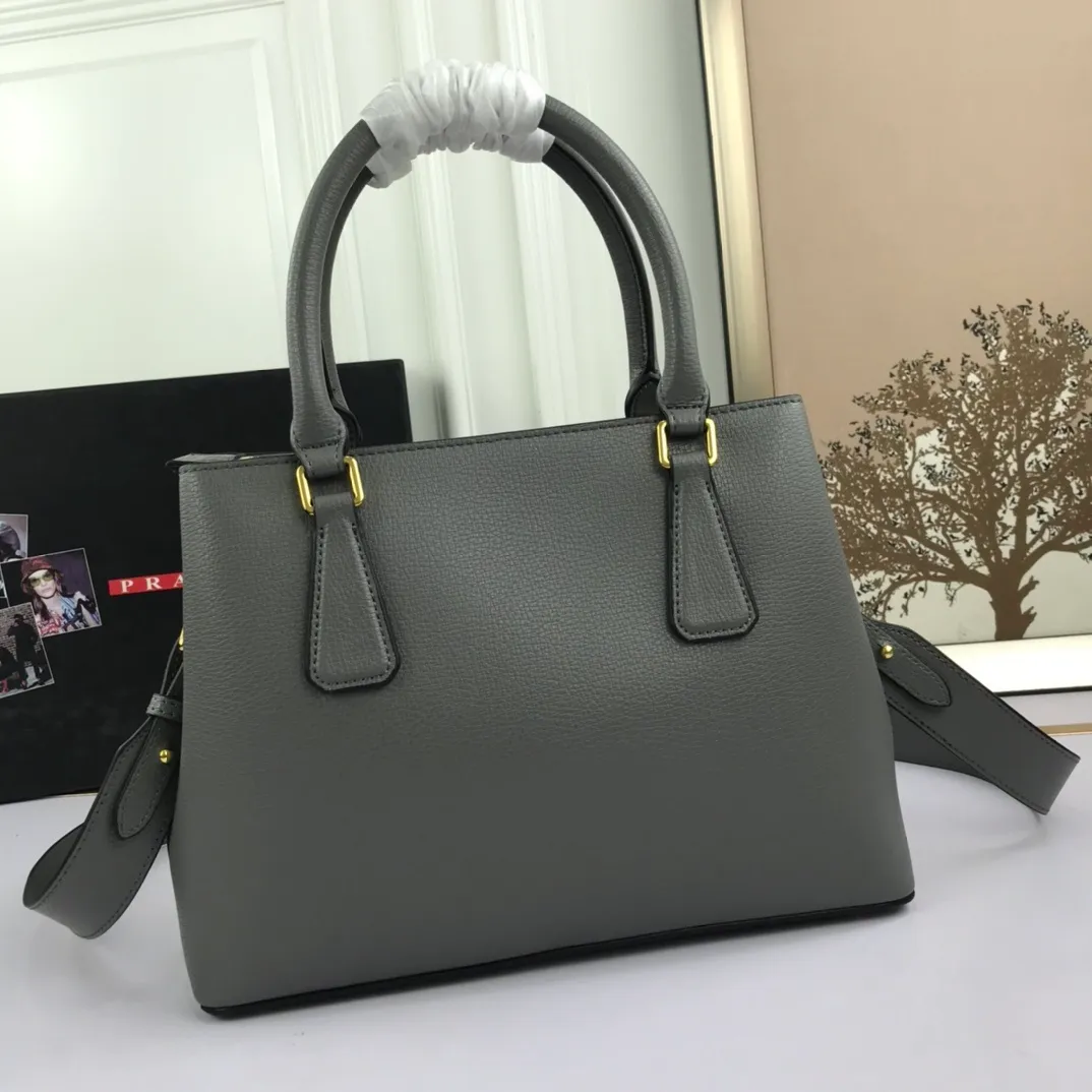 All categories Official website "Brand Women's Bags" Women's Bags 💙 PRADA 2022 official new Prada calfskin handbag wholesale 58002500 High quality Size: 30-22-13CM