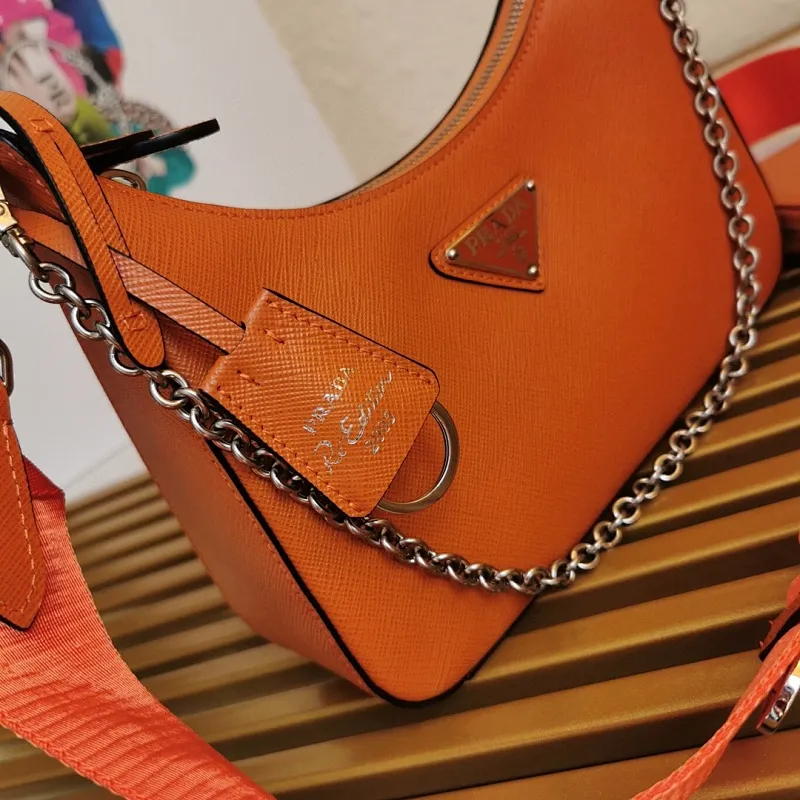 All categories Official website "Brand Women's Bags" Women's Bags 💙 PRADA 2022 official new Prada crossbody bag wholesale 58003000 Original order quality Size: 23-17-6.5CM