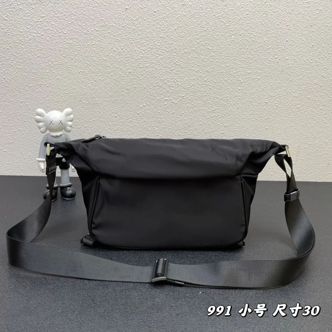 All categories Official website "Brand Women's Bags" Women's Bags 💙 PRADA replica PRADA, fine imitation PRADA bags, PRADA shoulder bags, 2023 official latest version PRADA crossbody bag, bag factory, original material, size: 30-20-15CM