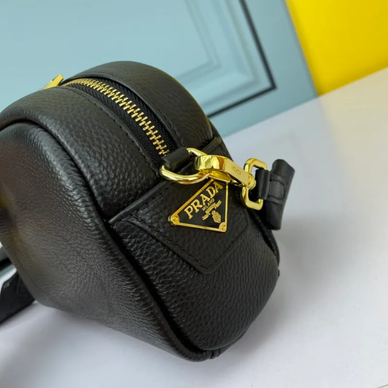 All categories Official website "Brand Women's Bags" Women's Bags 💙 PRADA replica PRADA, fine imitation PRADA bags, PRADA shoulder bags, 2023 official latest version PRADA cowhide camera bag, bag factory, original material, size: 21-14-8CM