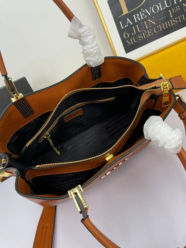 All categories Official website "Brand Women's Bags" Women's Bags 💙 PRADA 2022 Official New Prada Imported Palm Print Cowhide Fabric Handbag Wholesale 58002500 High Quality Size: 30-22-12CM
