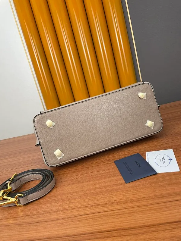 All categories Official website "Brand Women's Bags" Women's Bags 💙 PRADA 2022 official new Prada handbag wholesale 58002900 Original order quality Size: 30-23-13CM