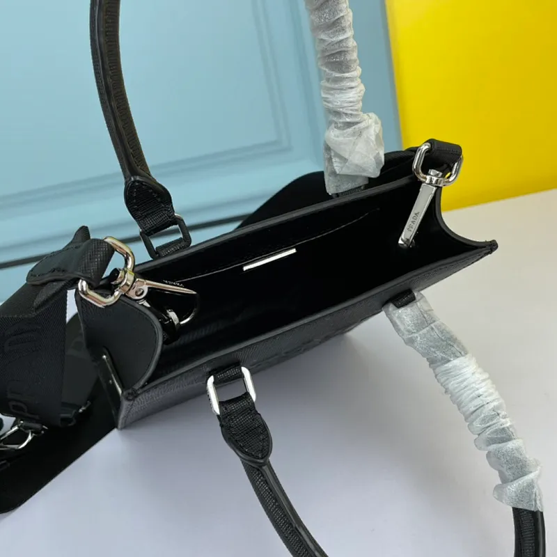 All categories Official website "Brand Women's Bags" Women's Bags 💙 PRADA 2022 official new Prada cowhide tote bag wholesale 58002000 High quality Size: 17-19-6CM