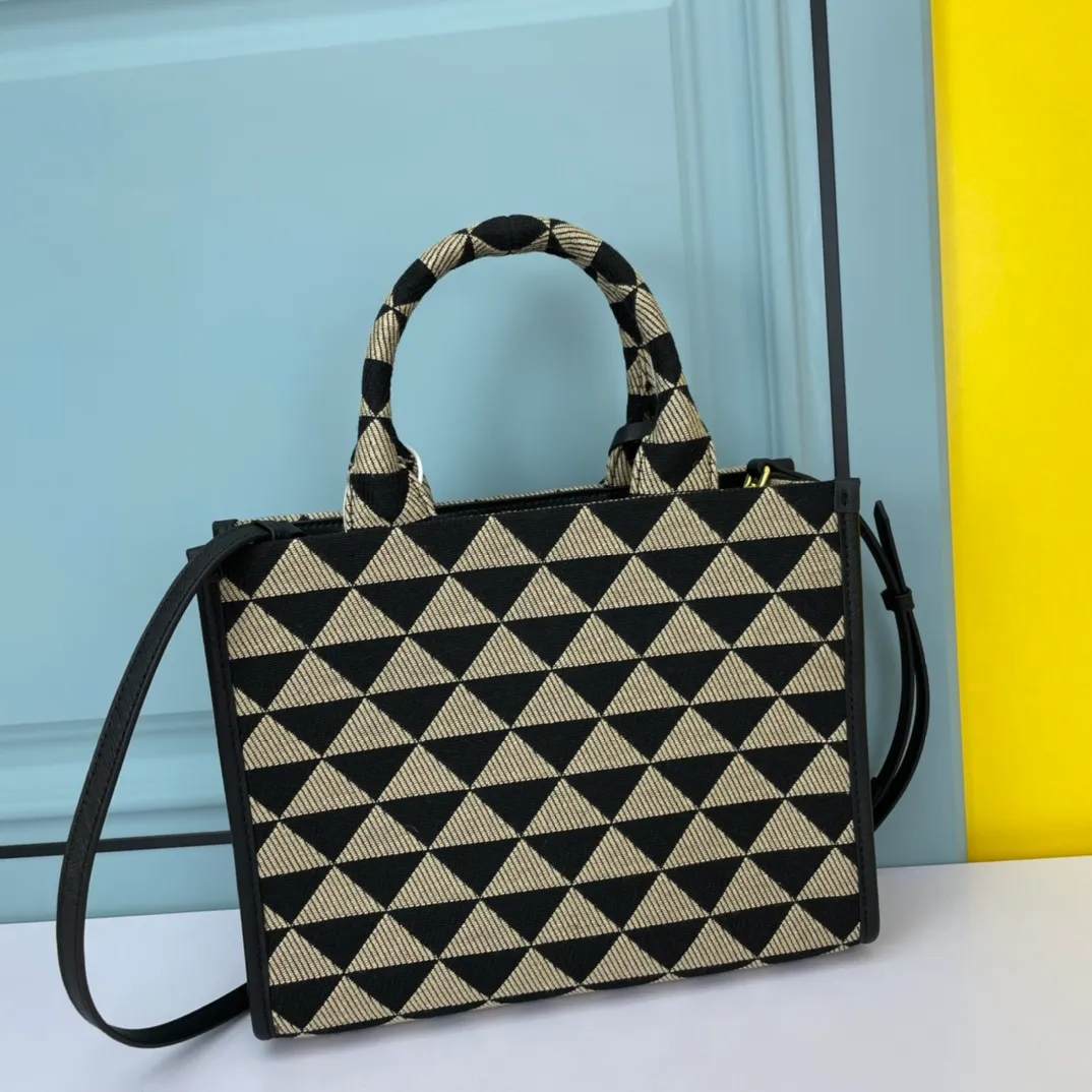 All categories Official website "Brand Women's Bags" Women's Bags 💙 PRADA 2022 official new Prada handbag wholesale 58003000 Original order quality Size: 22-28-9 CM